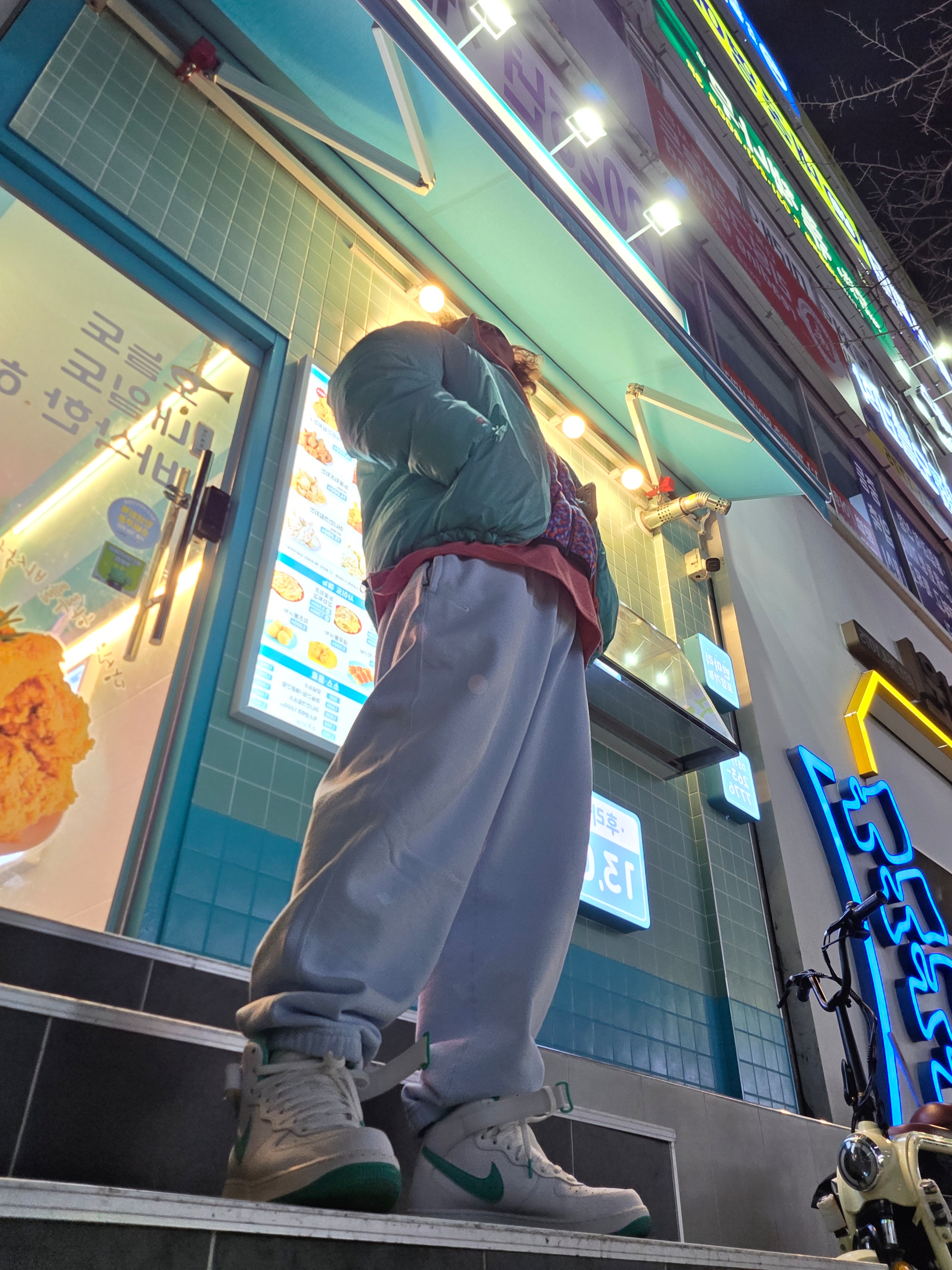Nike Air Force 1 Mid '07 White Clear Jade, Nike NRG Solo Swoosh Fleece Pants Celestine Blue - US/EU 착용 스타일 - 1