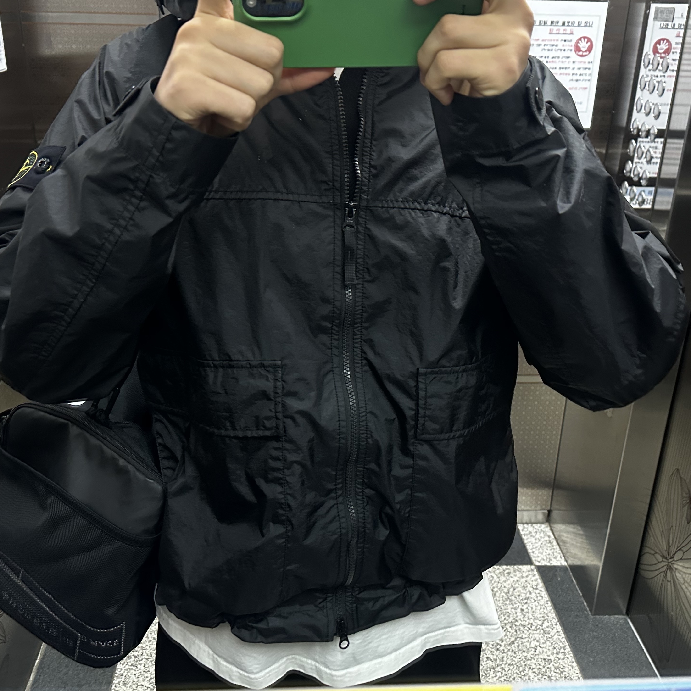 Stone Island 4100004 Membrana 3L TC Hooded Jacket with Water-Resistant Membrane Black - 26SS, Nike Brasilia 9.5 Training Duffle Bag Small 41L Black 착용 스타일