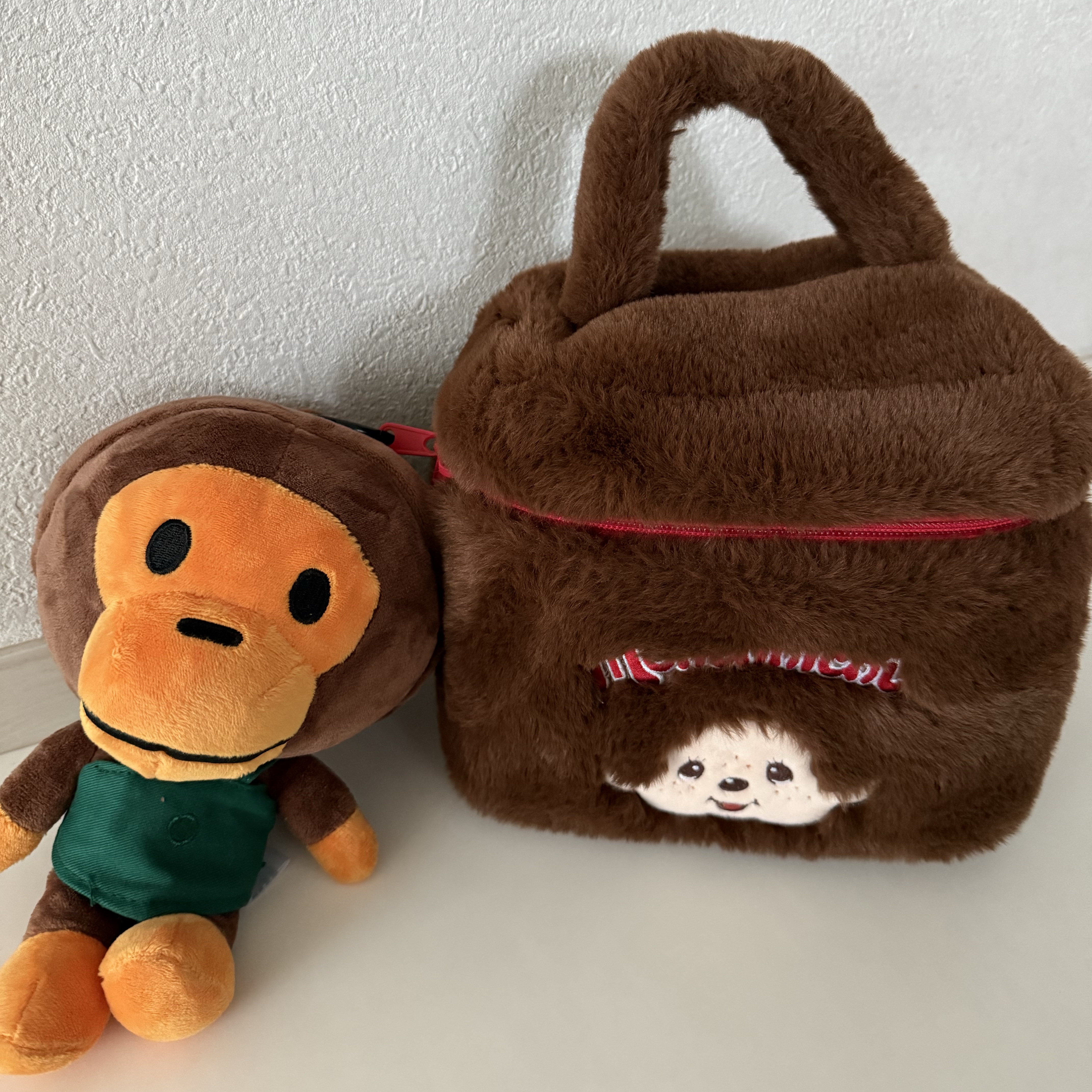 Starbucks x BAPE Baby Milo Foldable Bag 착용 스타일