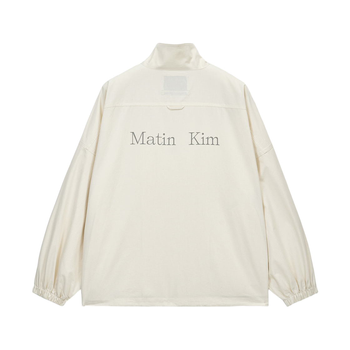 마뗑킴 백 로고 하이 넥 점퍼 크림(Matin Kim Back Logo High Neck Jumper Cream) - 2