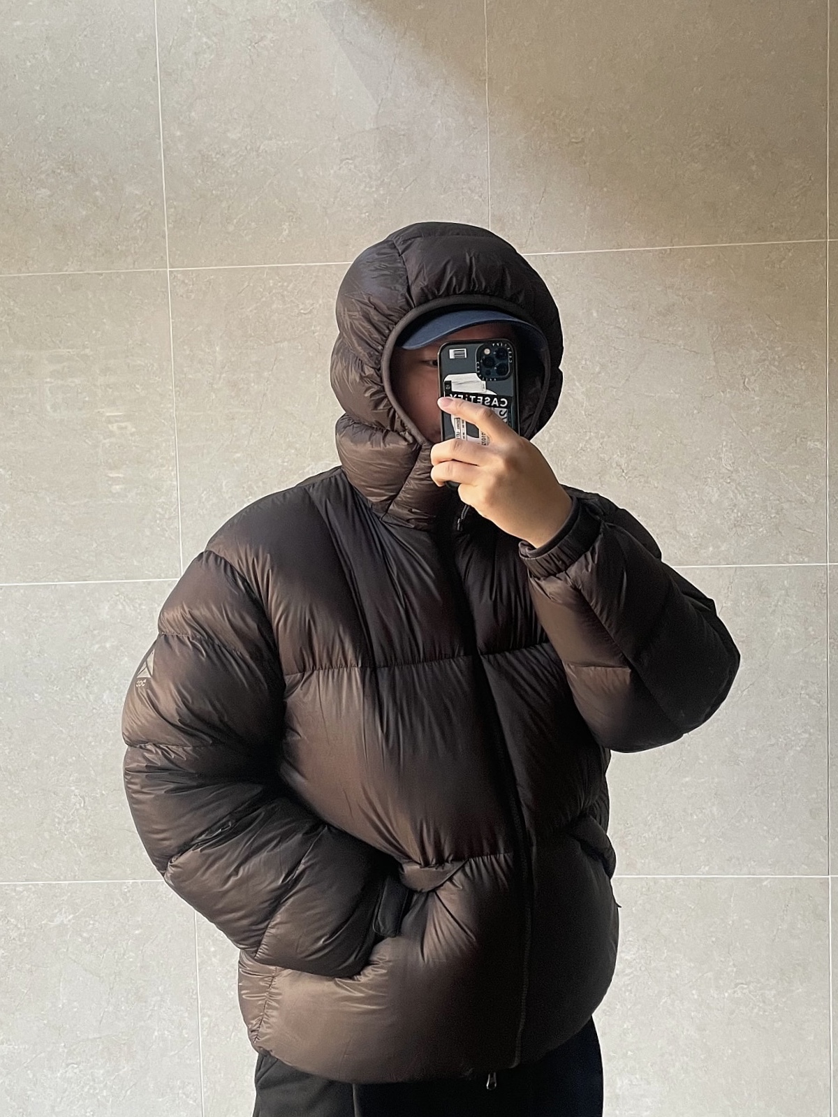Black Yak Climbing Stone Master Down Jacket Dark Brown, Nike Trail PrimaLoft Therma-Fit Running Jacket Black Anthracite - Asia 착용 스타일 - 1