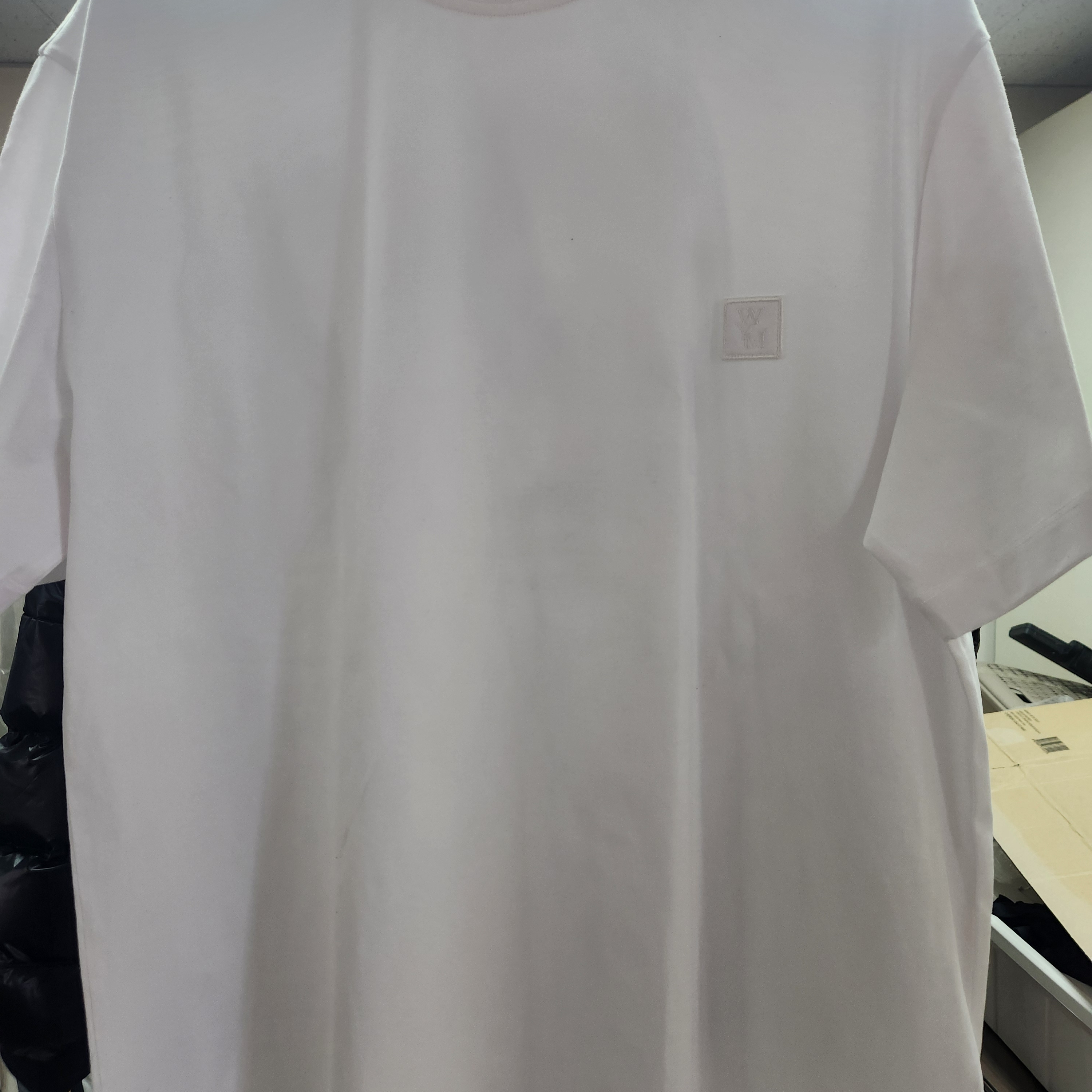 Wooyoungmi Flower Back Logo T-Shirt White - 25FW 착용 스타일 - 1
