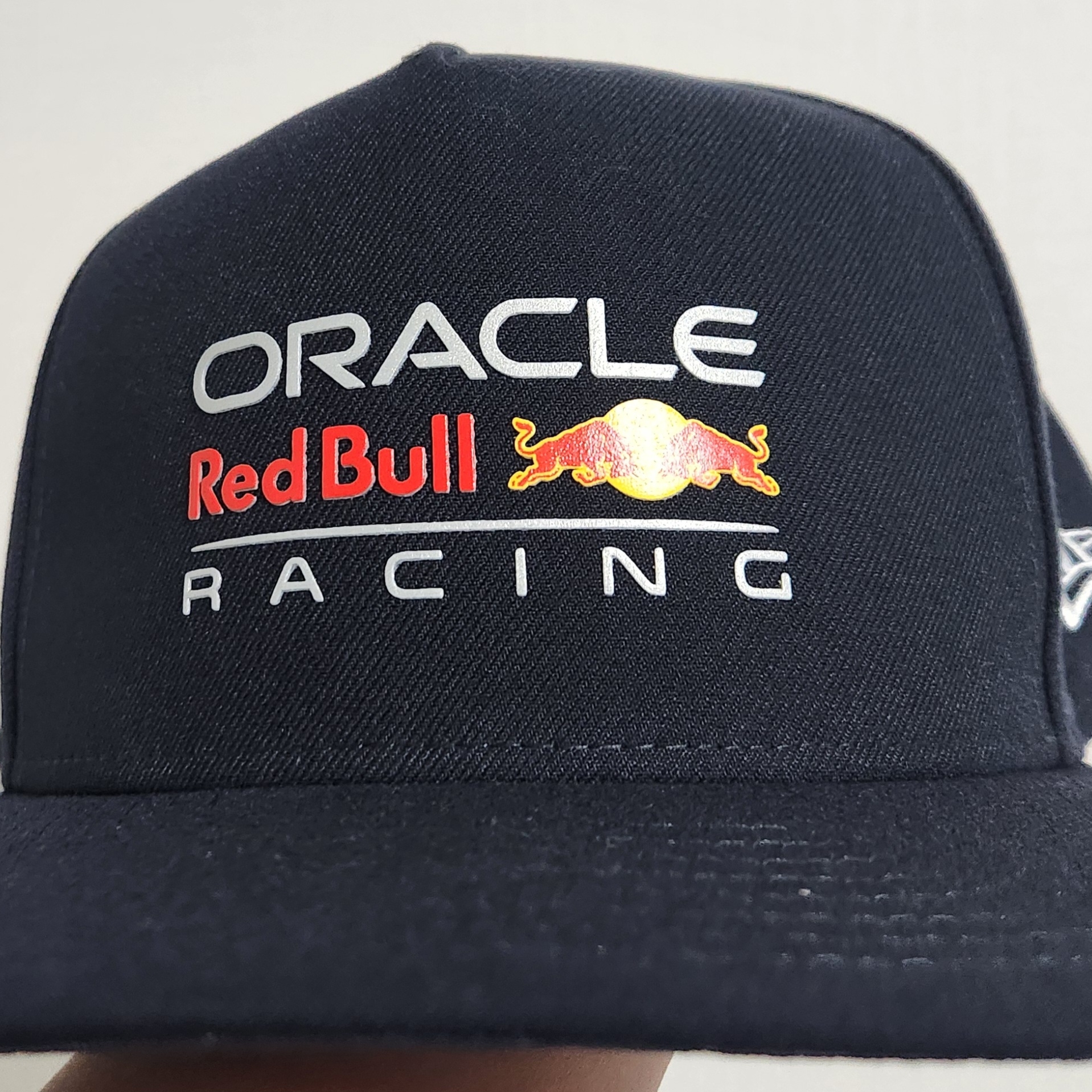 New Era x Oracle Red Bull Racing A-Frame Size Cap Navy 착용 스타일 - 1