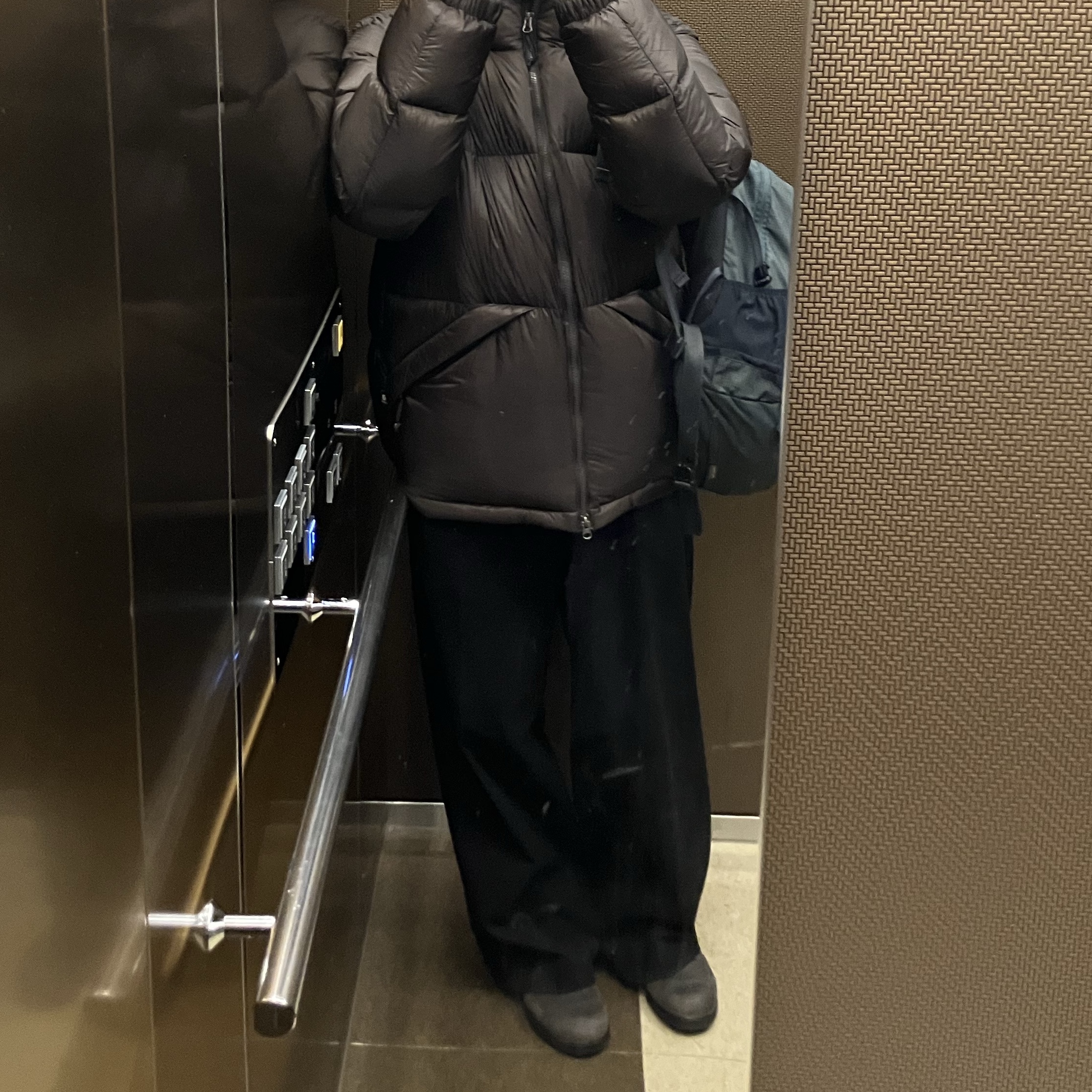 Black Yak Climbing Stone Master Down Jacket Dark Brown 착용 스타일