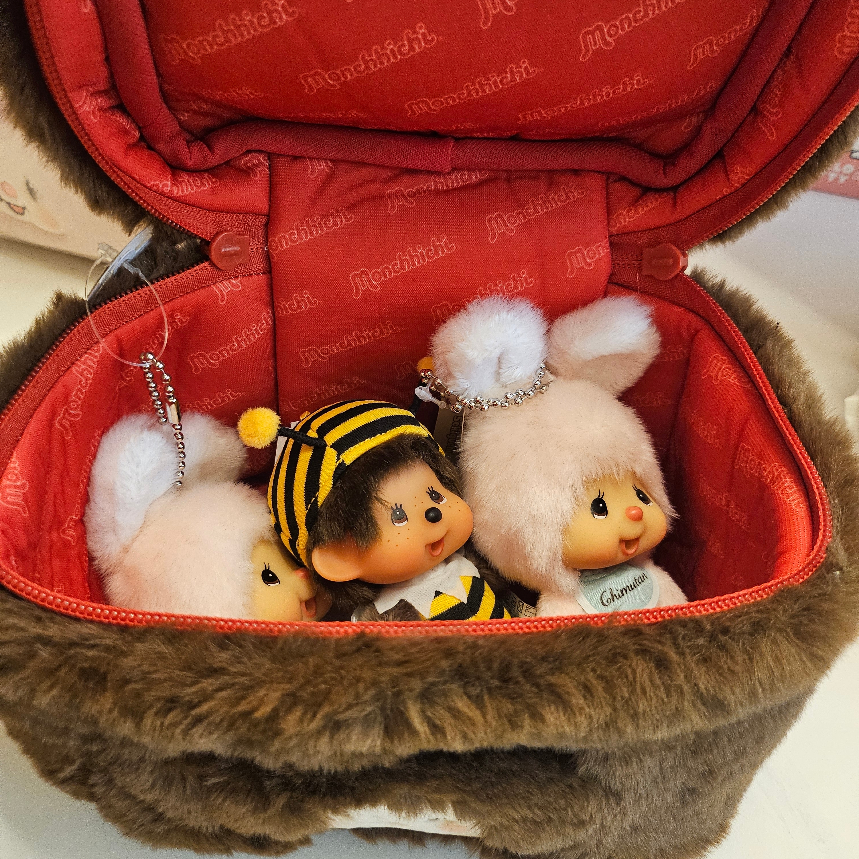 Monchhichi Chimutan Big Head SS Keychain Light Pink 착용 스타일