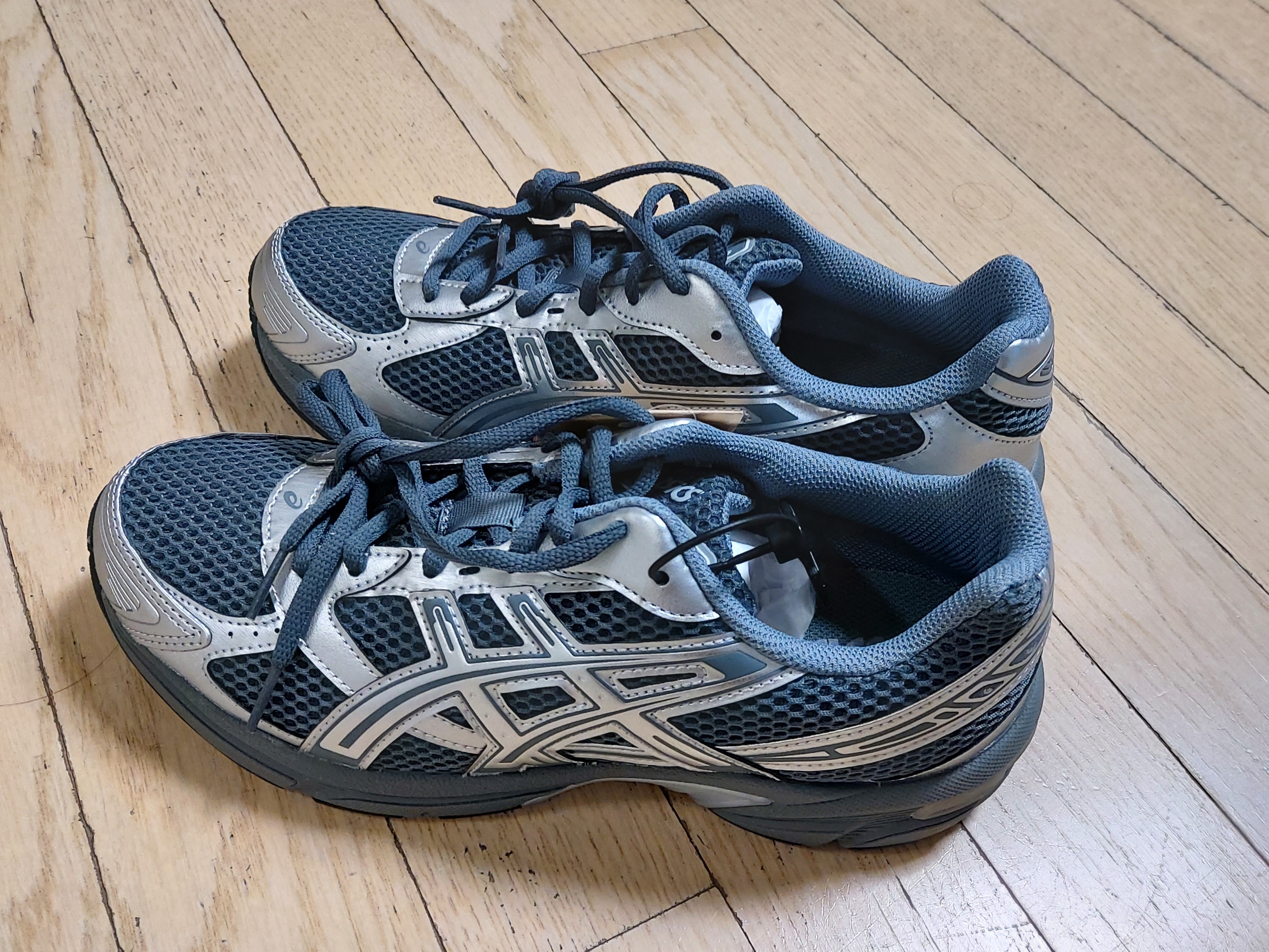 Asics Gel-1130 Steel Grey Pure Silver 착용 스타일