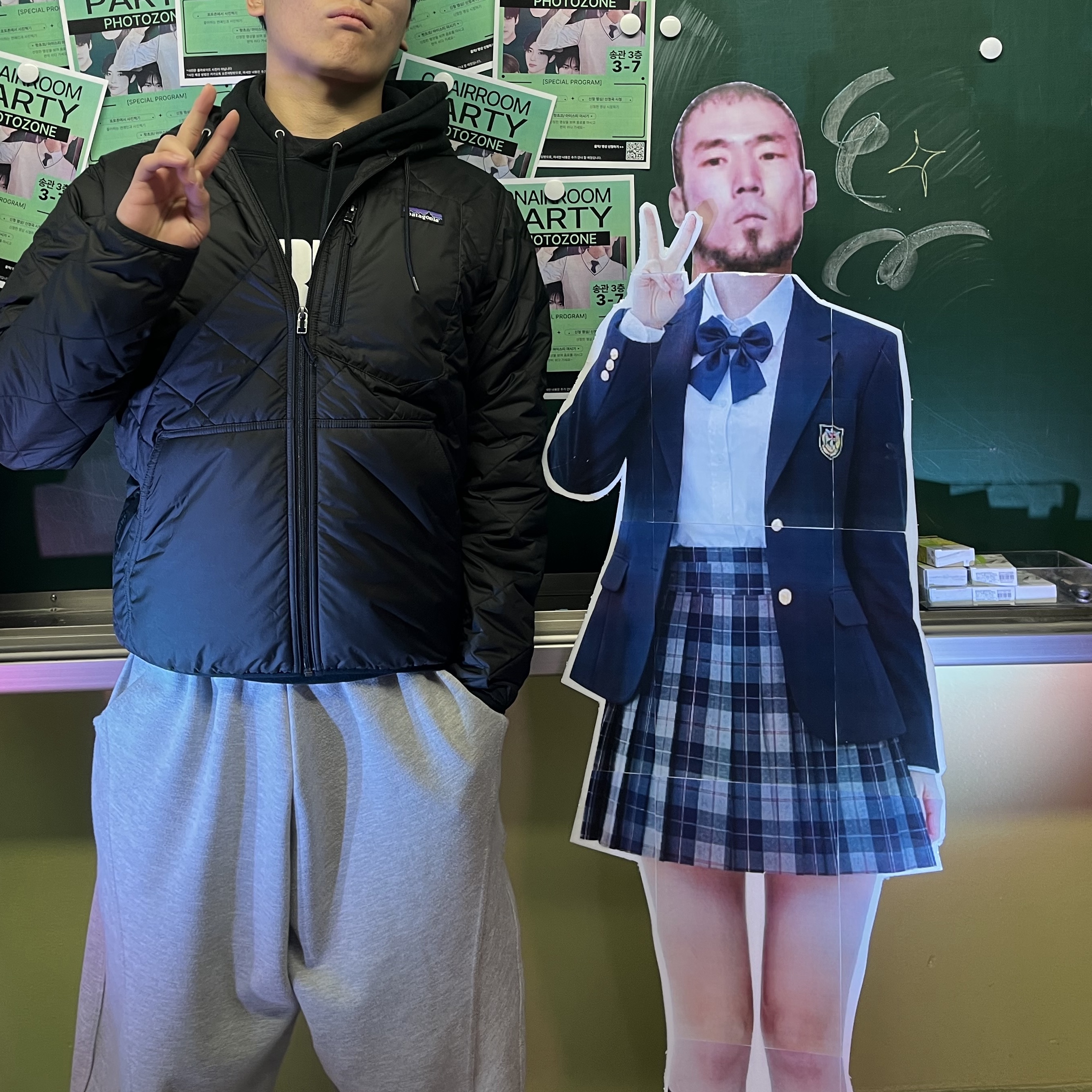 Montbell Trekking Glasses Silver Metallic Light Grey, Nike ACG Lava Flow Therma-Fit ADV Jacket Black Summit White - Asia 착용 스타일 - 7