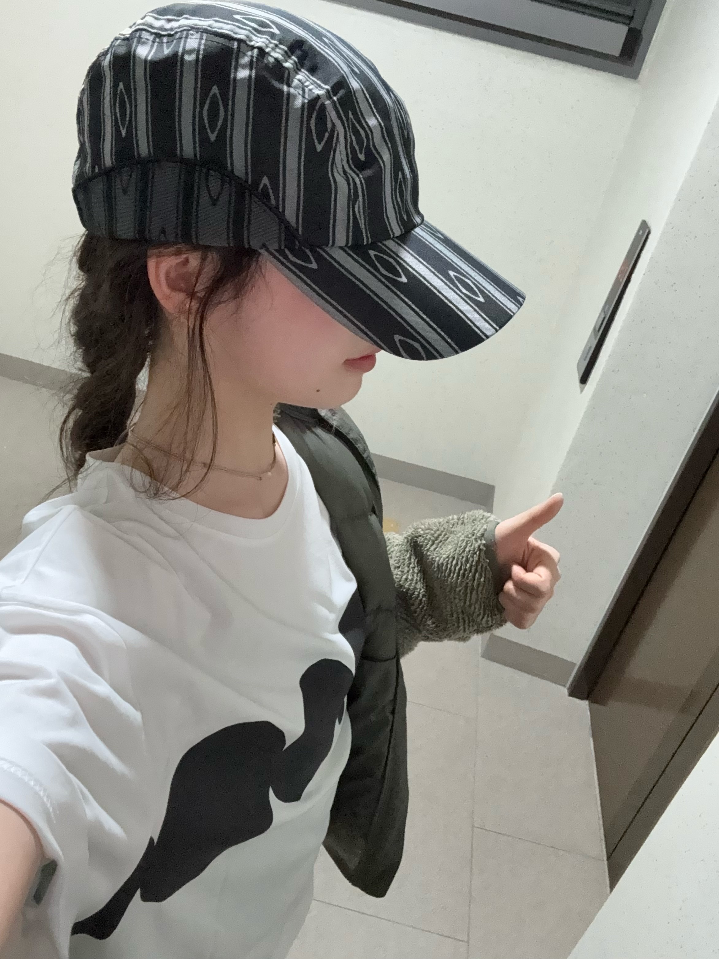Mischief Jacquard Camp Cap Black 착용 스타일 - 1
