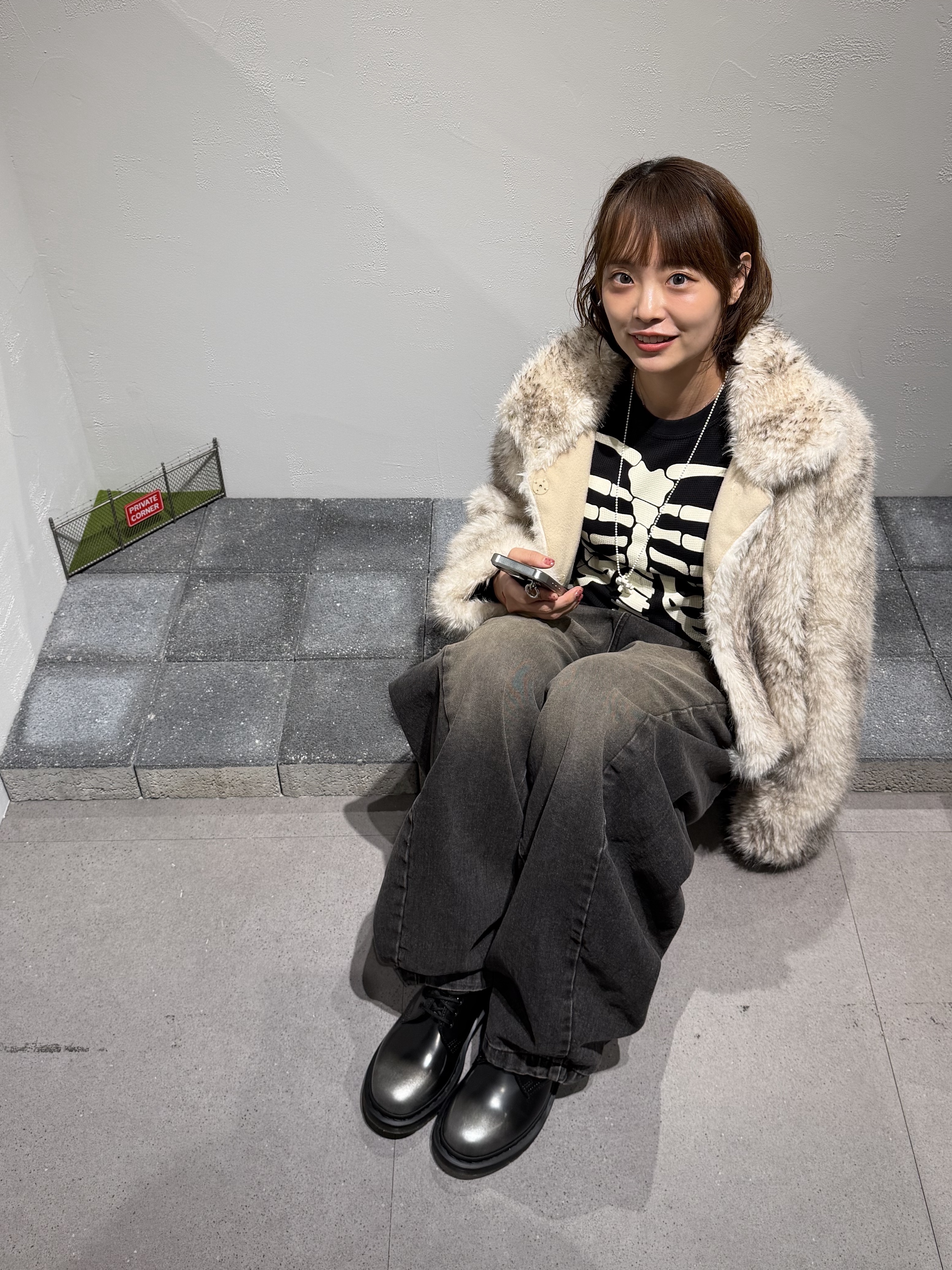 Supreme Hanes Bones Thermal Crew Black (1 Pack), Dr. Martens 1461 Silver Arcadia Multi 착용 스타일 - 3