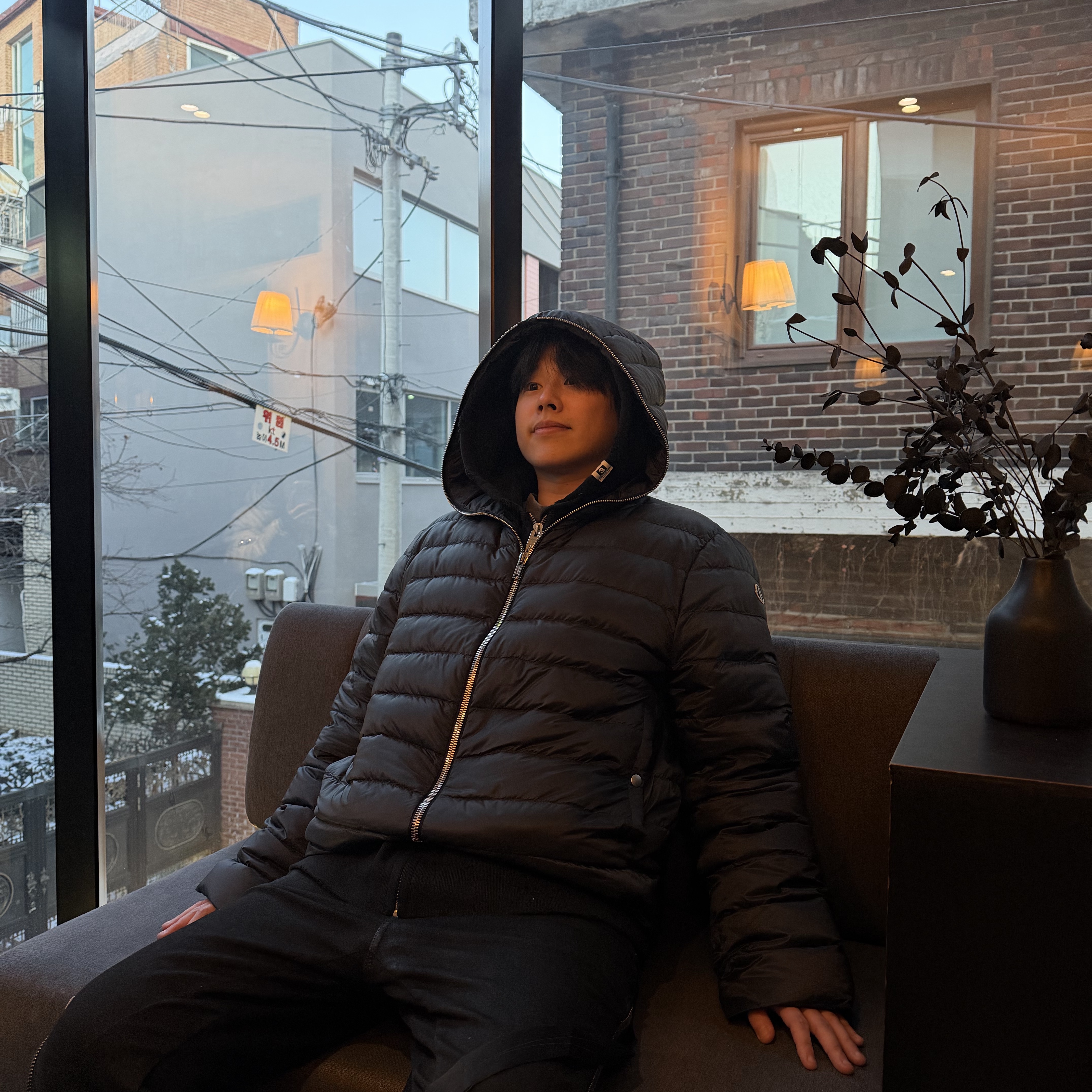Moncler x Rick Owens Ziplock Hooded Short Down Jacket Black - 26SS 착용 스타일 - 1