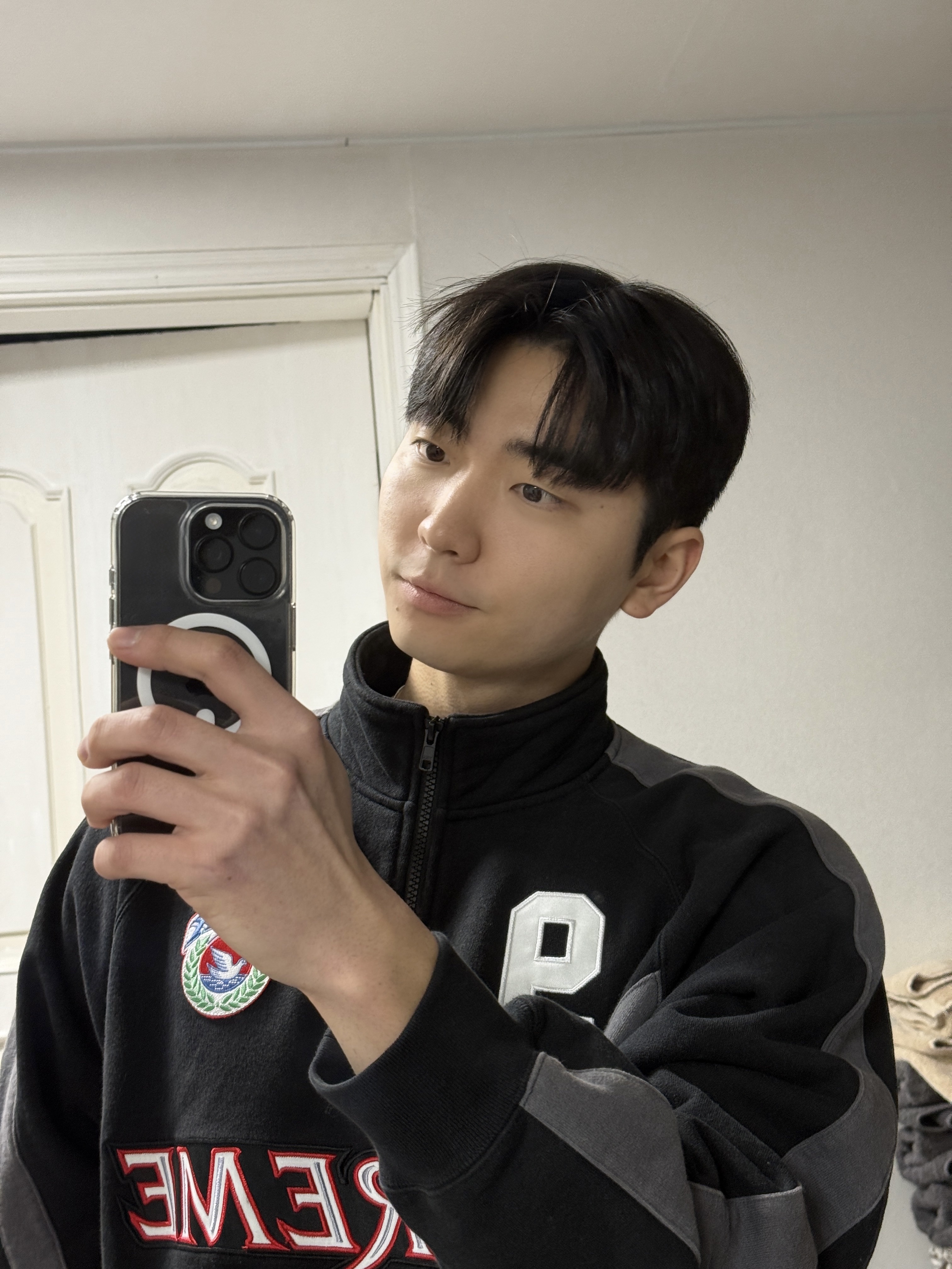 Supreme Equipe Half Zip Sweatshirt Black - 24SS, Sansan Gear Cotton Wave Pants Black 착용 스타일 - 1