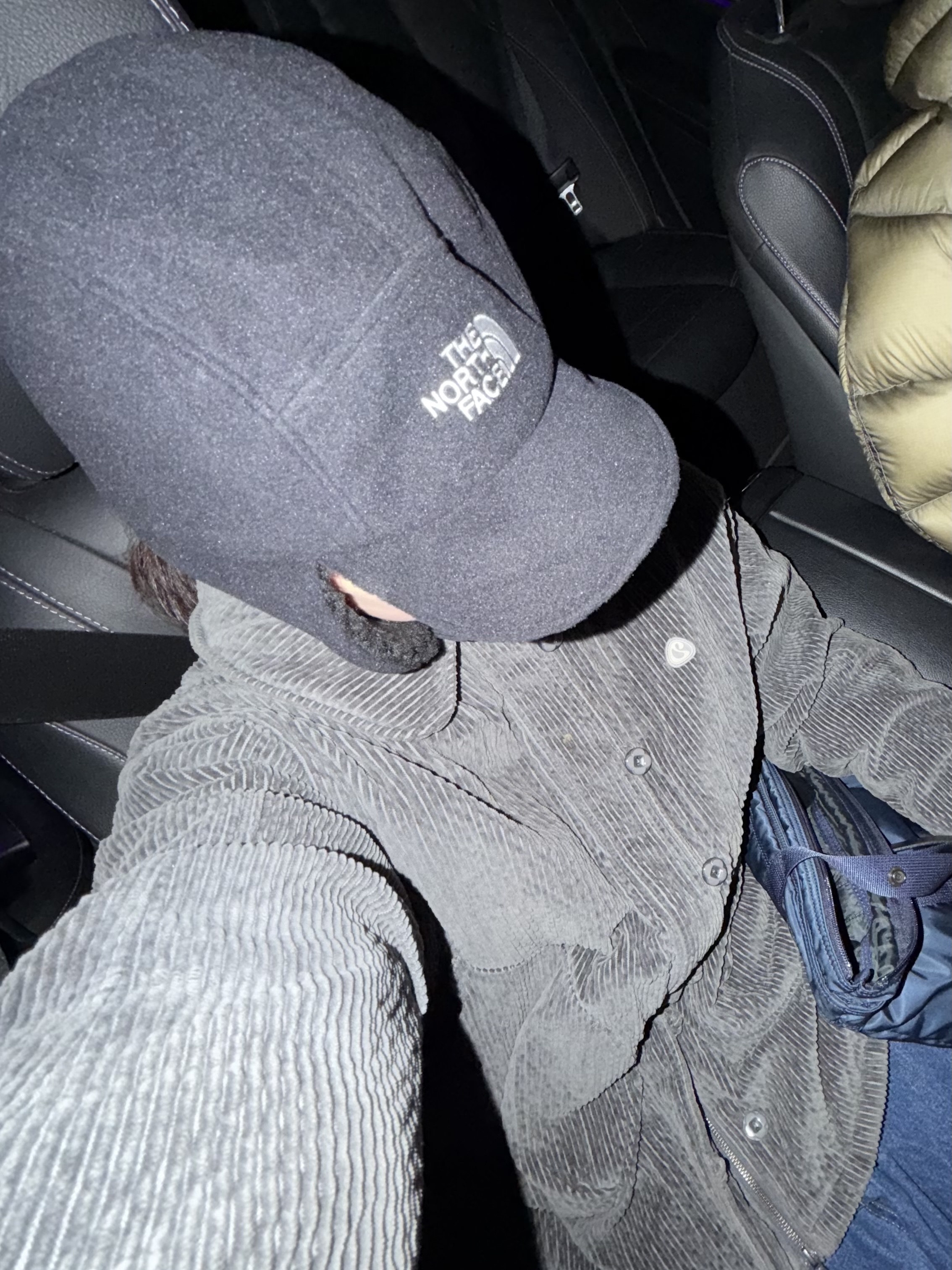 The North Face Fleece Earmuff Cap EX Black 착용 스타일 - 1