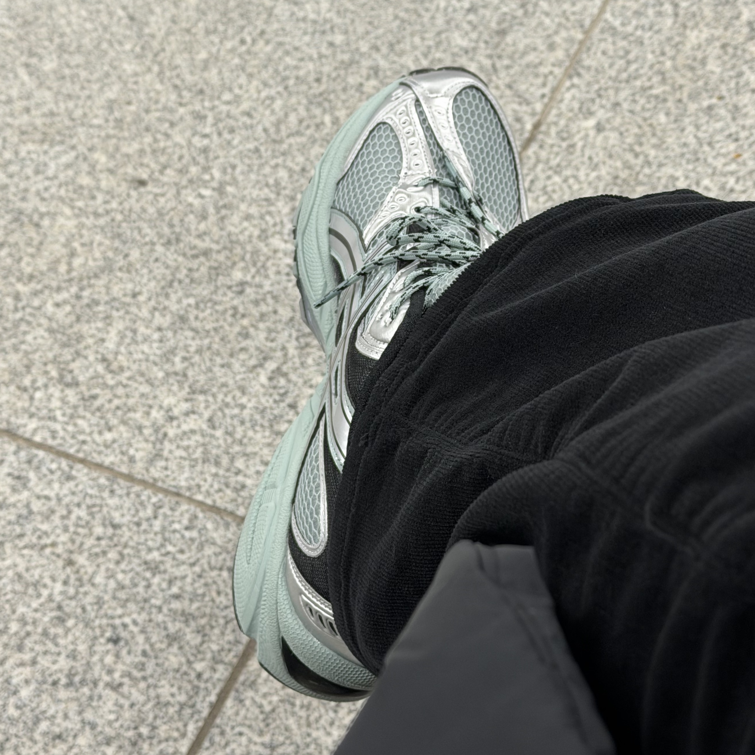 Asics Gel-Nimbus 10.1 Ocean Haze Pure Silver 착용 스타일