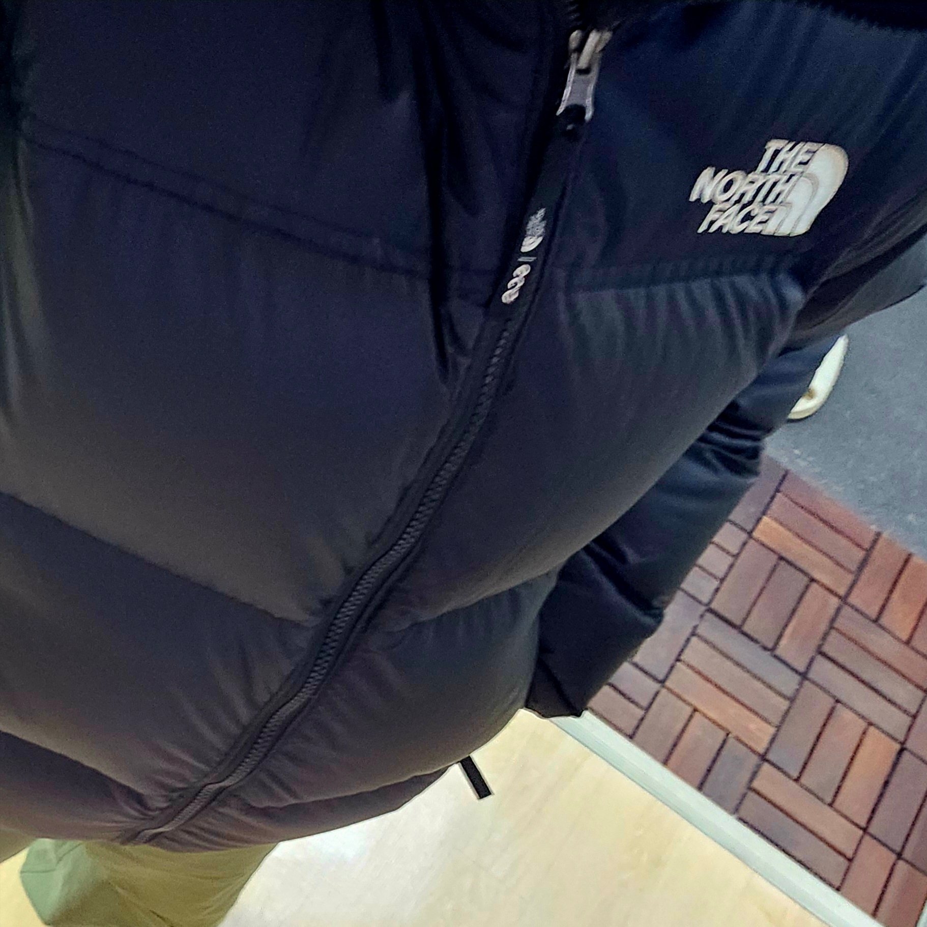The North Face 1996 Eco Nuptse Jacket Black 착용 스타일