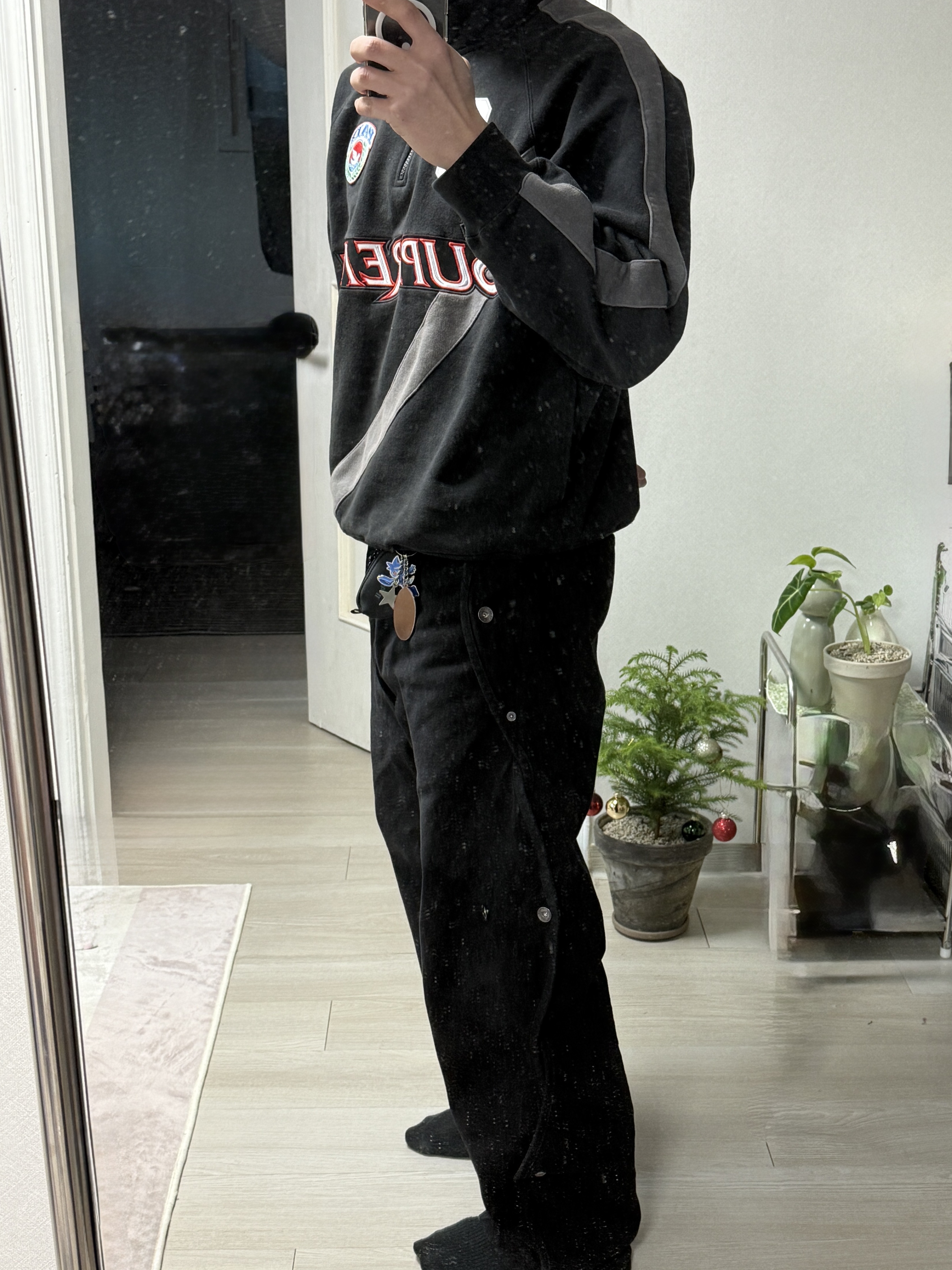 Supreme Equipe Half Zip Sweatshirt Black - 24SS, Sansan Gear Cotton Wave Pants Black 착용 스타일 - 2