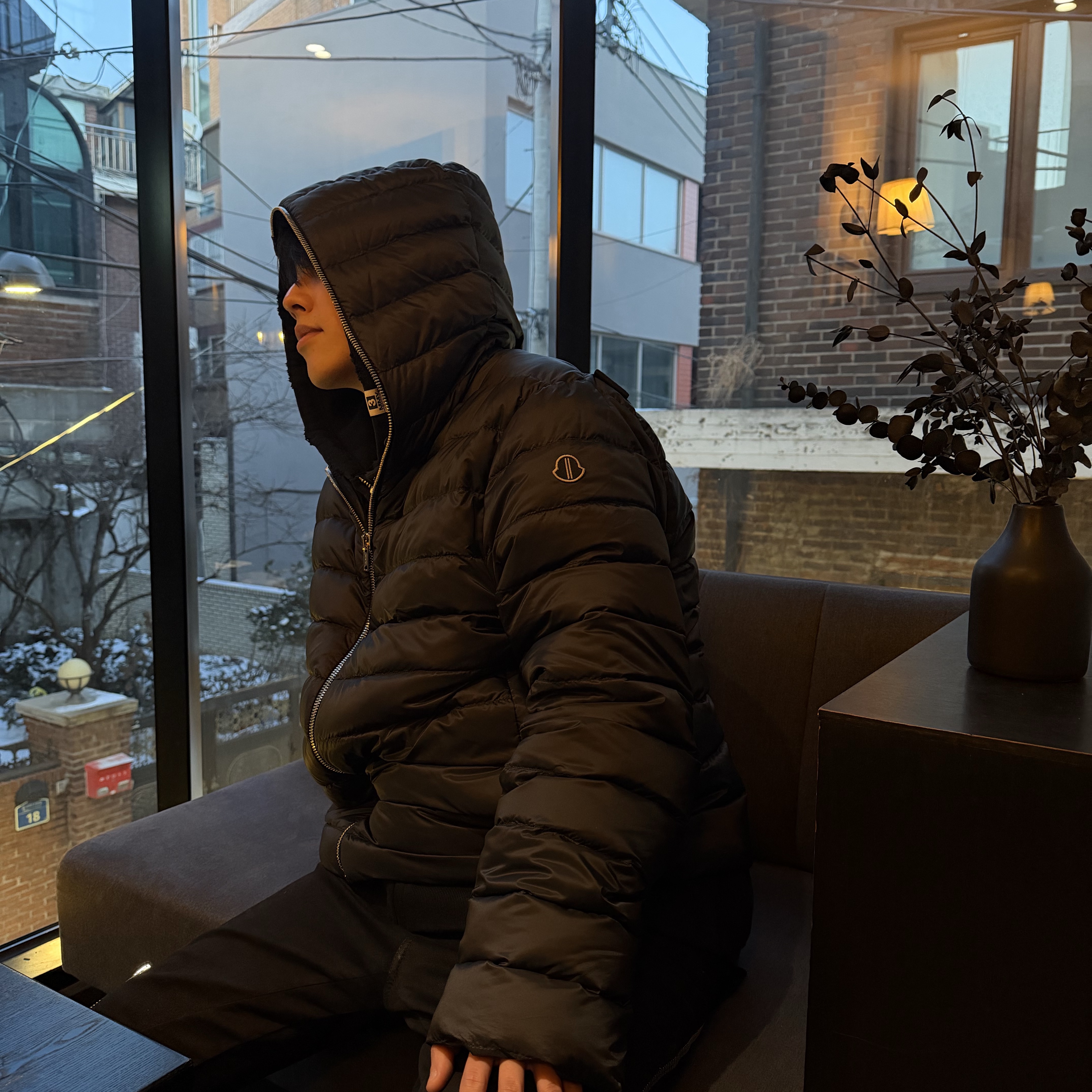 Moncler x Rick Owens Ziplock Hooded Short Down Jacket Black - 26SS 착용 스타일 - 2
