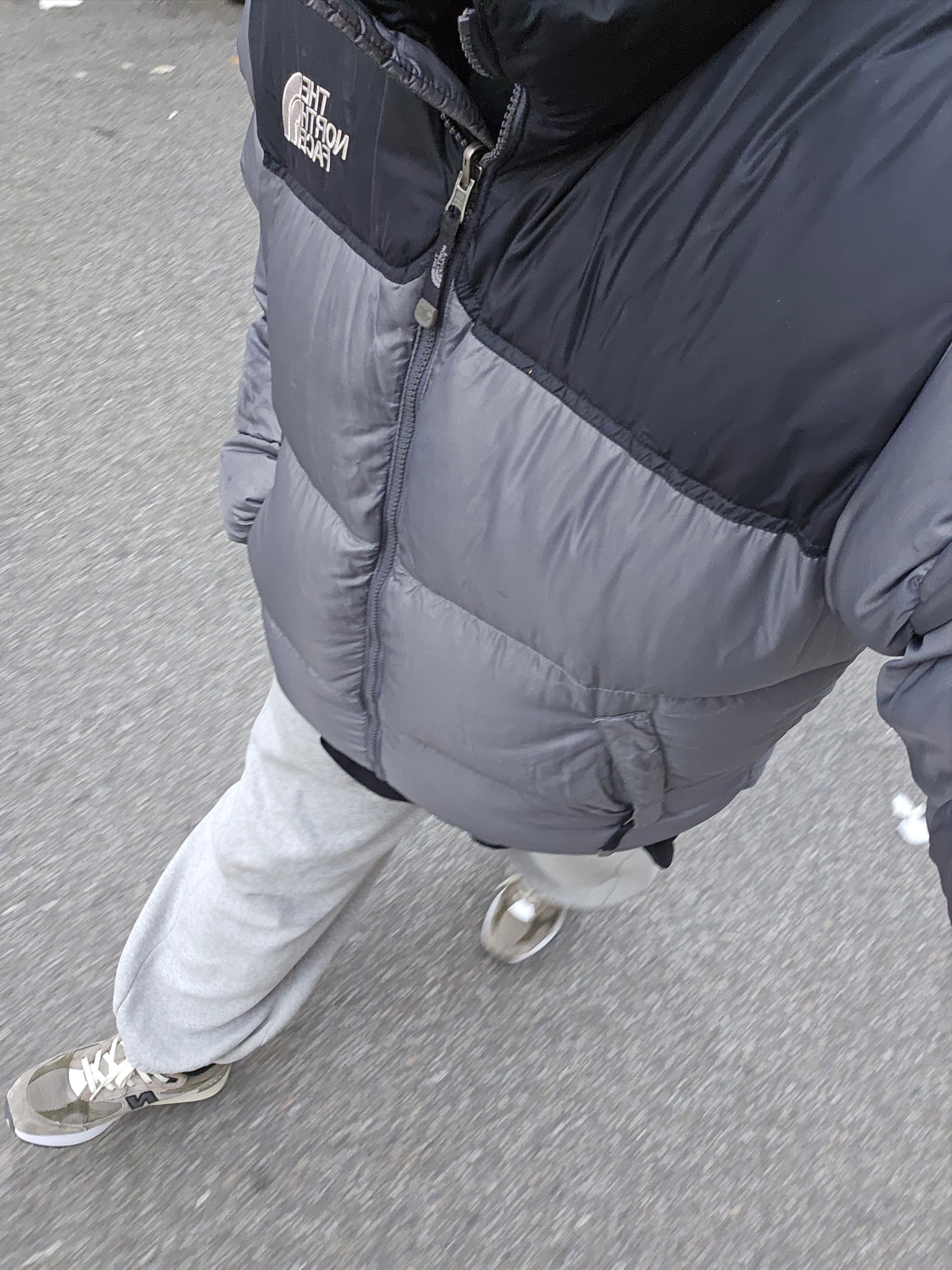 The North Face White Label Novelty Nuptse Down Jacket Heather Gray 착용 스타일