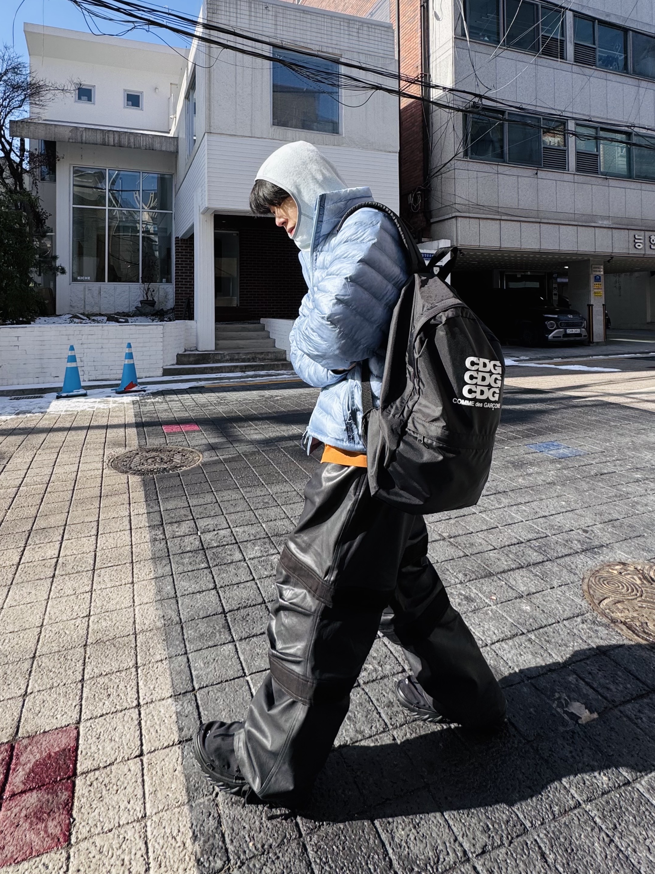 farfromwhat far layered work pants_black, Oakley Meridian Low Ext Blackout 착용 스타일 - 1