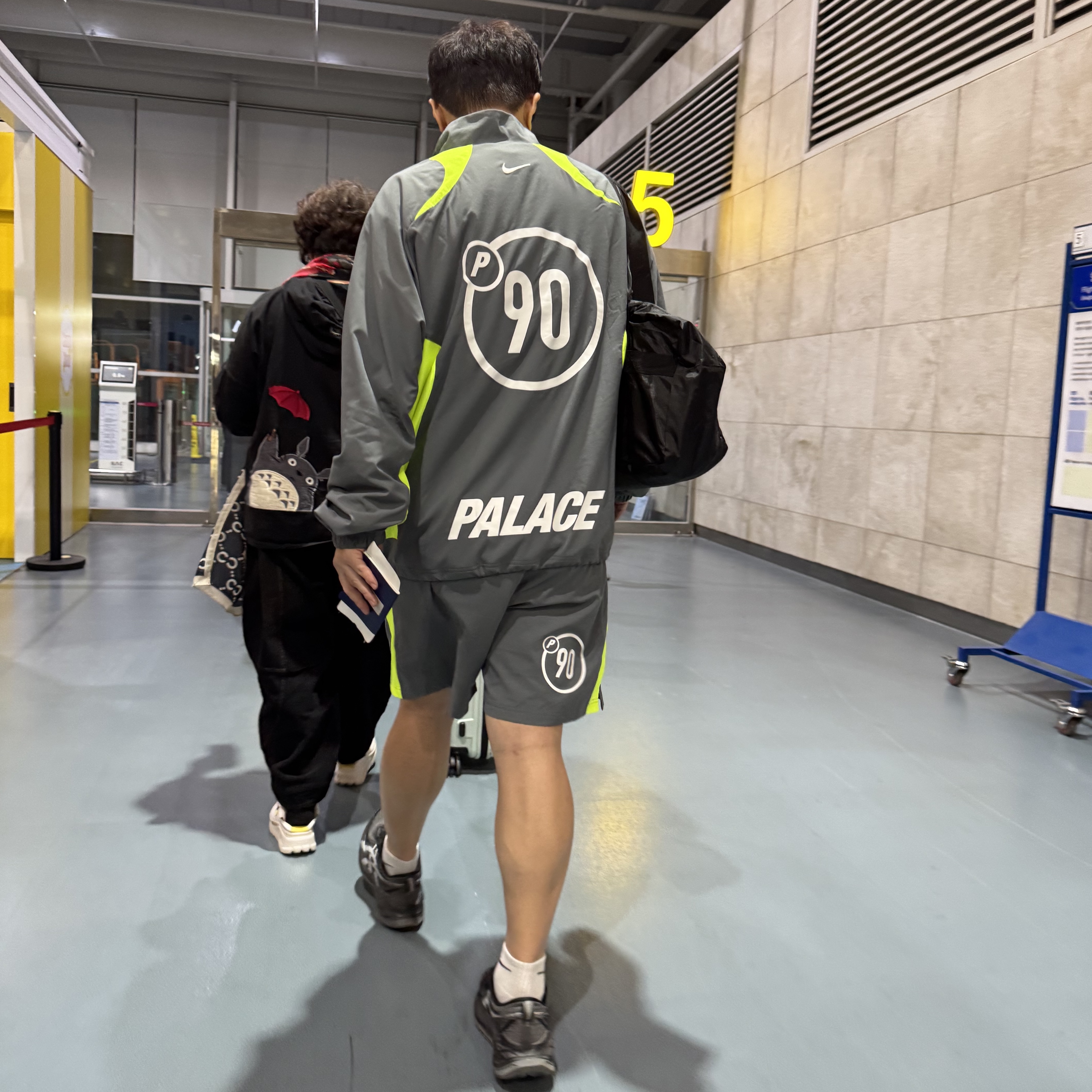 Palace x Nike Total P90 Track Jacket Grey - 25FW, Palace x Nike Total P90 Short Grey - 25FW 착용 스타일