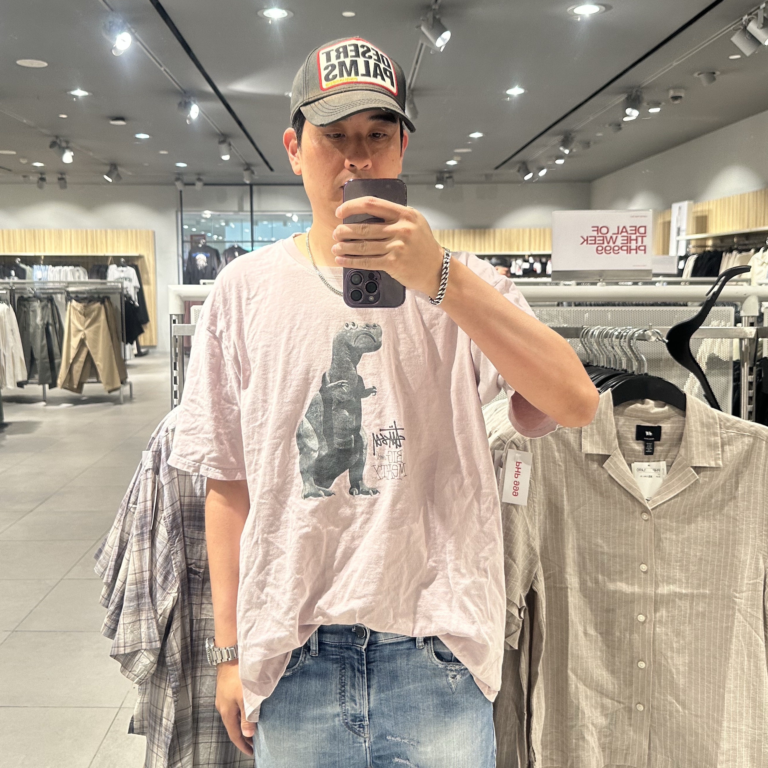 Stussy Big & Meaty Pigment Dyed T-Shirt Blush 착용 스타일