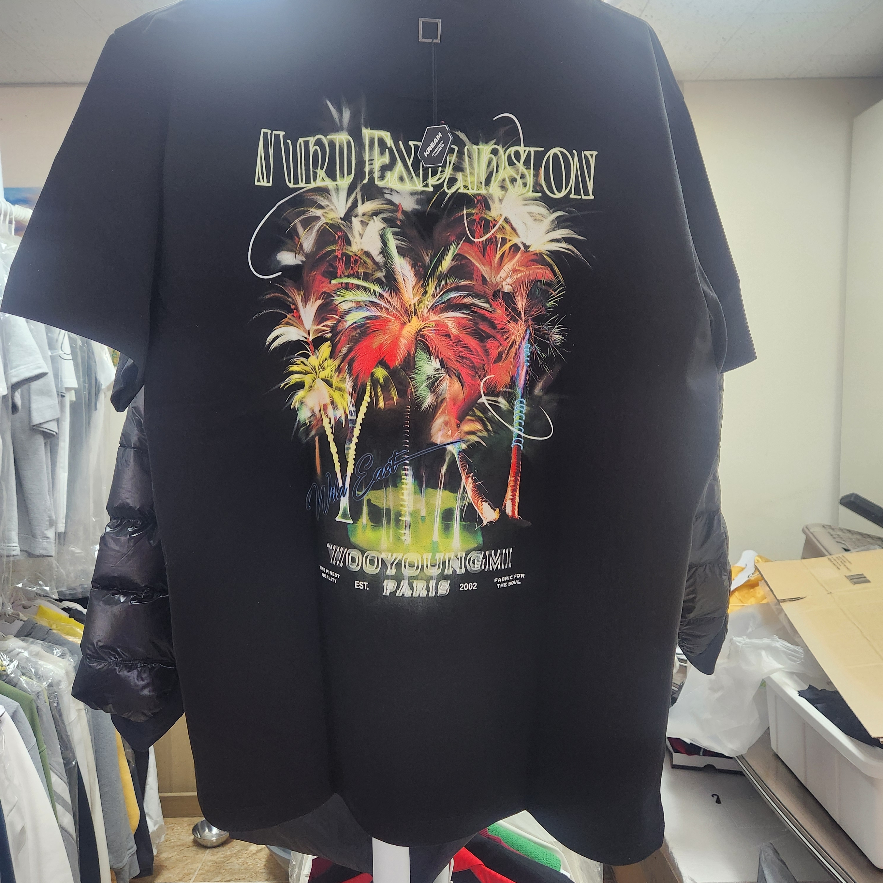 Wooyoungmi Palm Tree Graphic T-Shirt Black - 25SS 착용 스타일 - 2