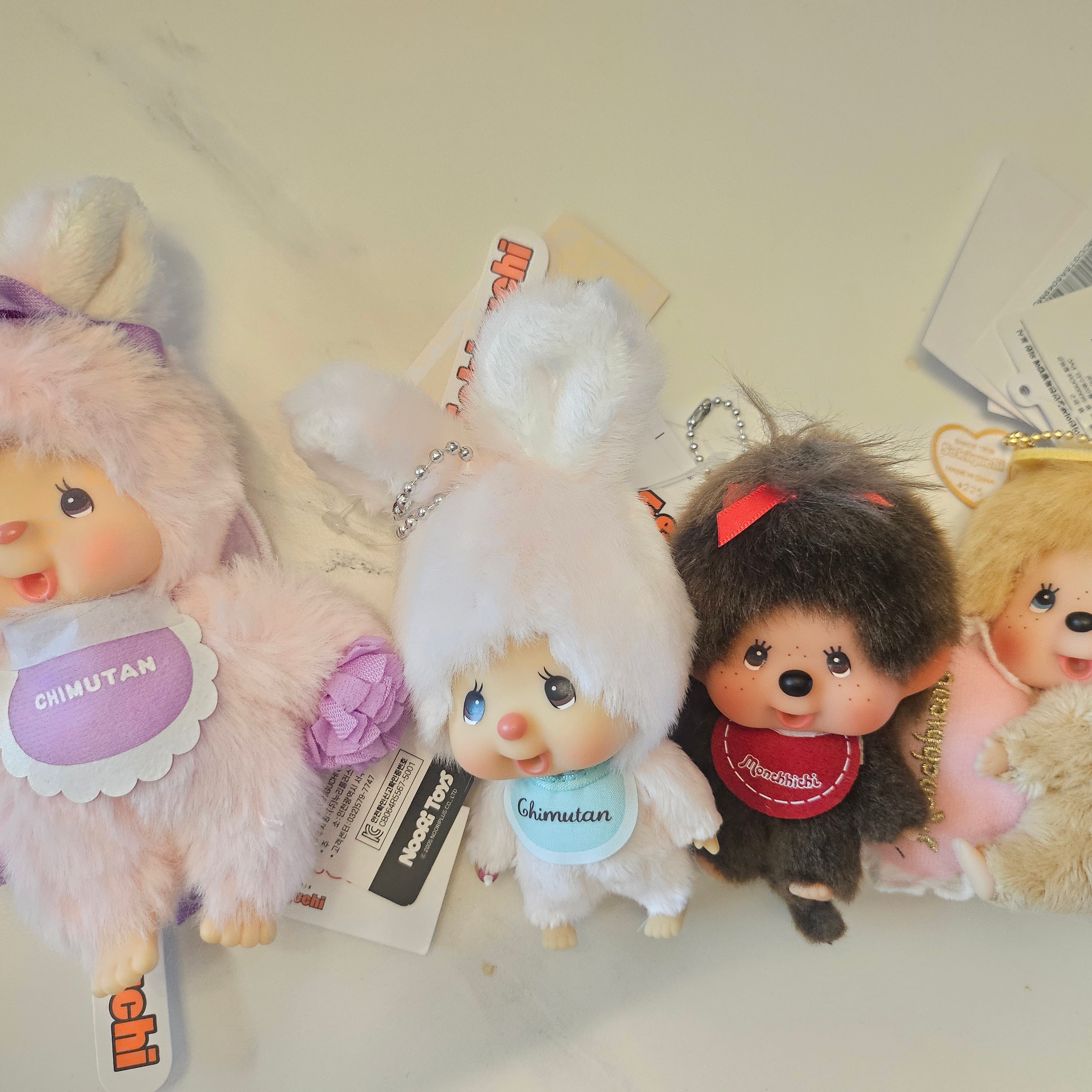 Monchhichi Happy Color Chimutan Key Chain Purple 착용 스타일