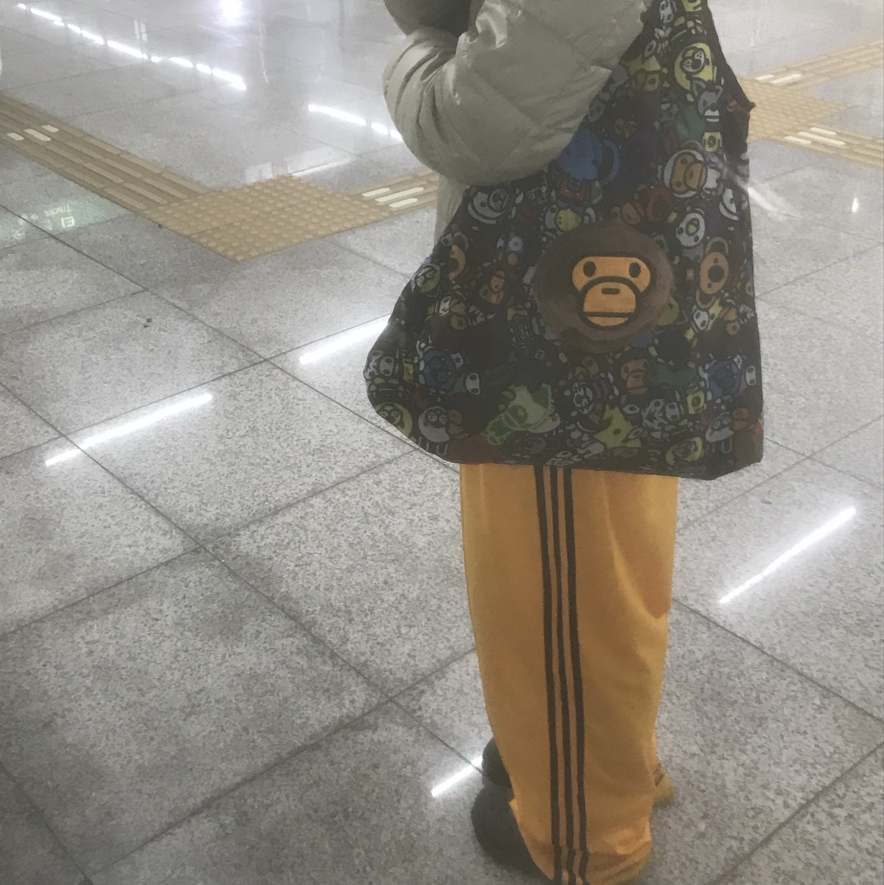 Starbucks x BAPE Baby Milo Foldable Bag, Adidas 3-Stripes BB Track Pants Black Cream White - KR Sizing 착용 스타일