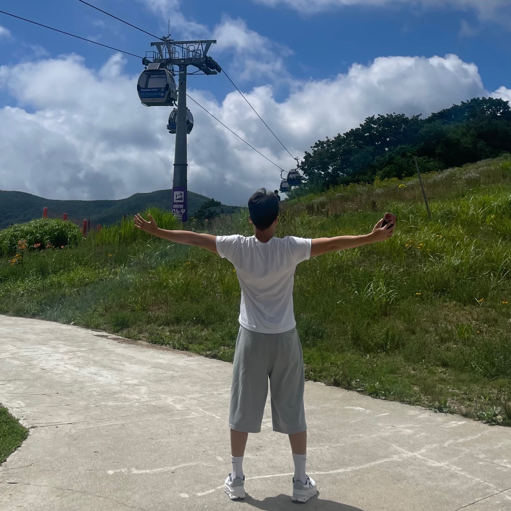 Montbell Trekking Glasses Silver Metallic Light Grey, Nike ACG Lava Flow Therma-Fit ADV Jacket Black Summit White - Asia 착용 스타일 - 5