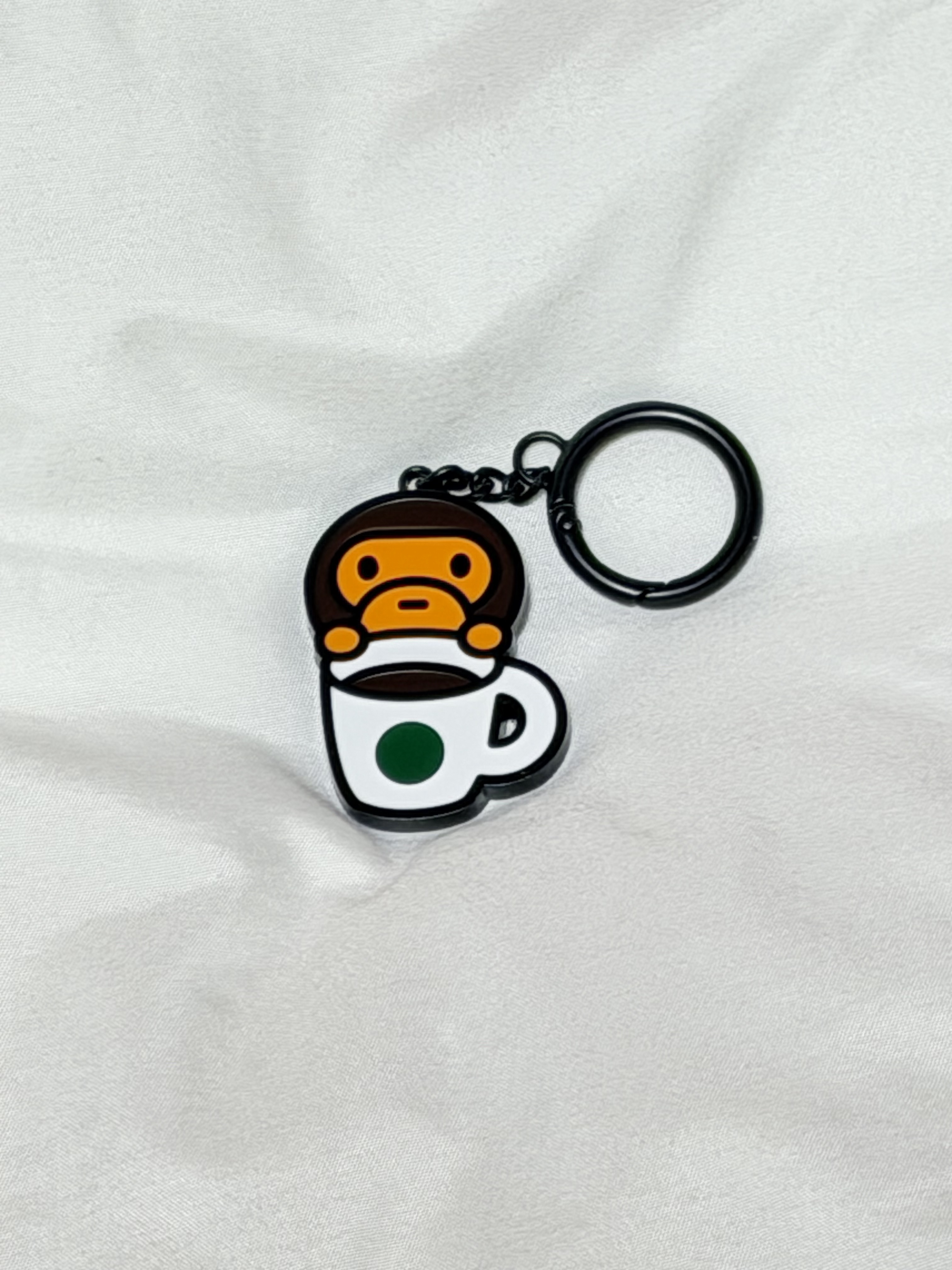 Starbucks x BAPE Baby Milo Foldable Bag, Starbucks x BAPE Baby Milo Keychain 착용 스타일 - 2