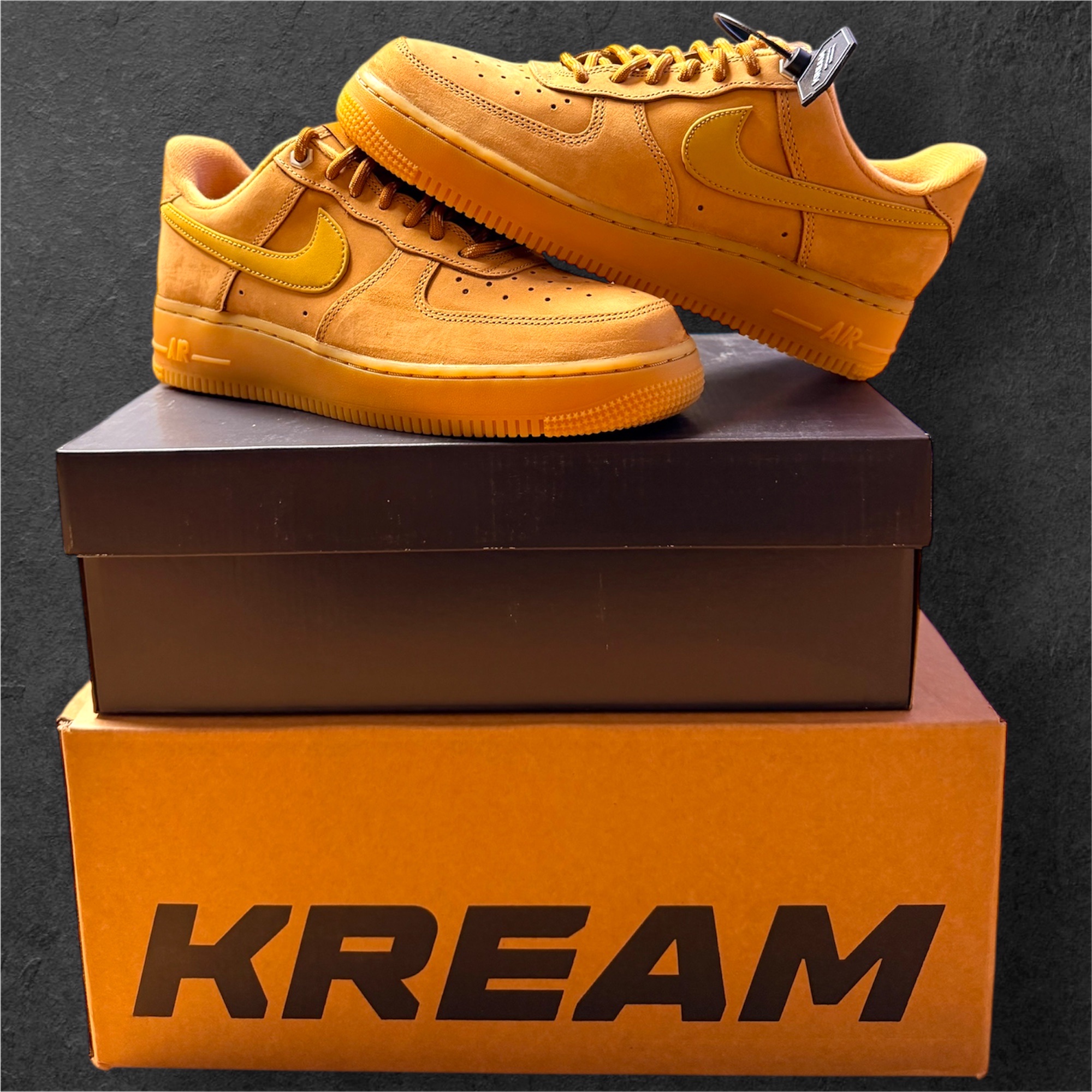 Nike Air Force 1 '07 WB Flax 착용 스타일