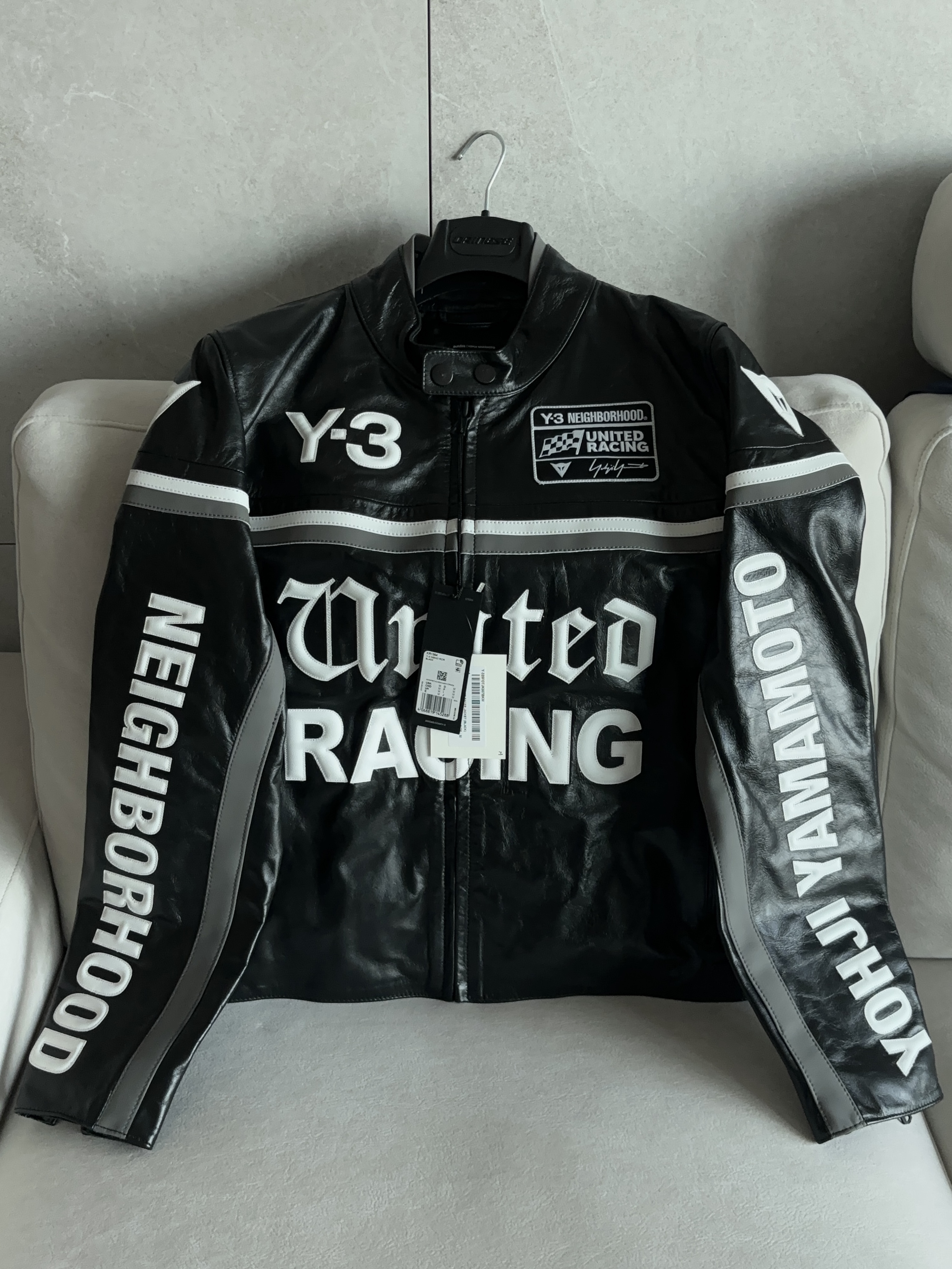 Y-3 x Neighborhood Leather Racer Jacket Black 착용 스타일 - 2