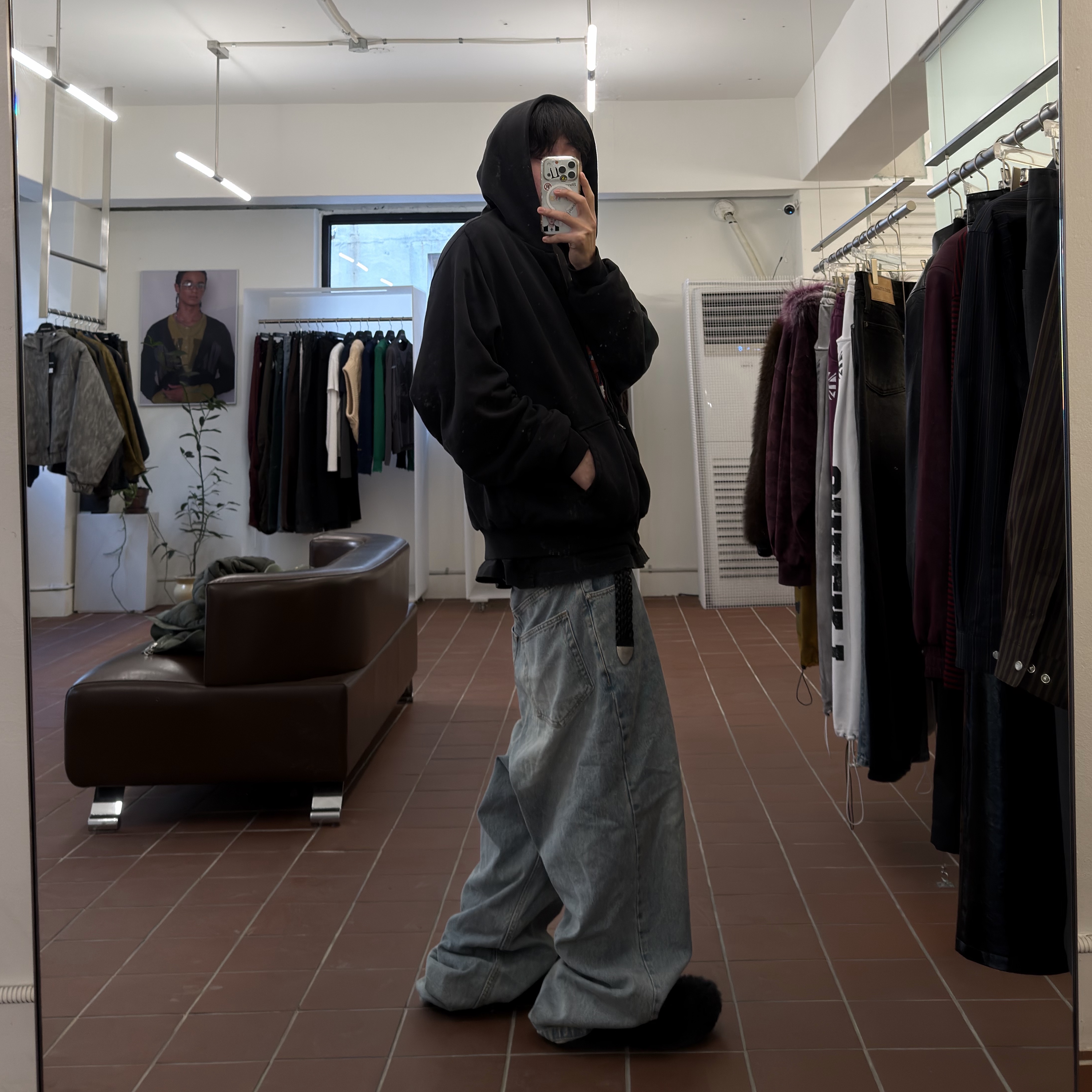 NOD Wide Baggy Denim pants Light blue, Yeezy YZY Zip-Up Hoodie Black 착용 스타일 - 1