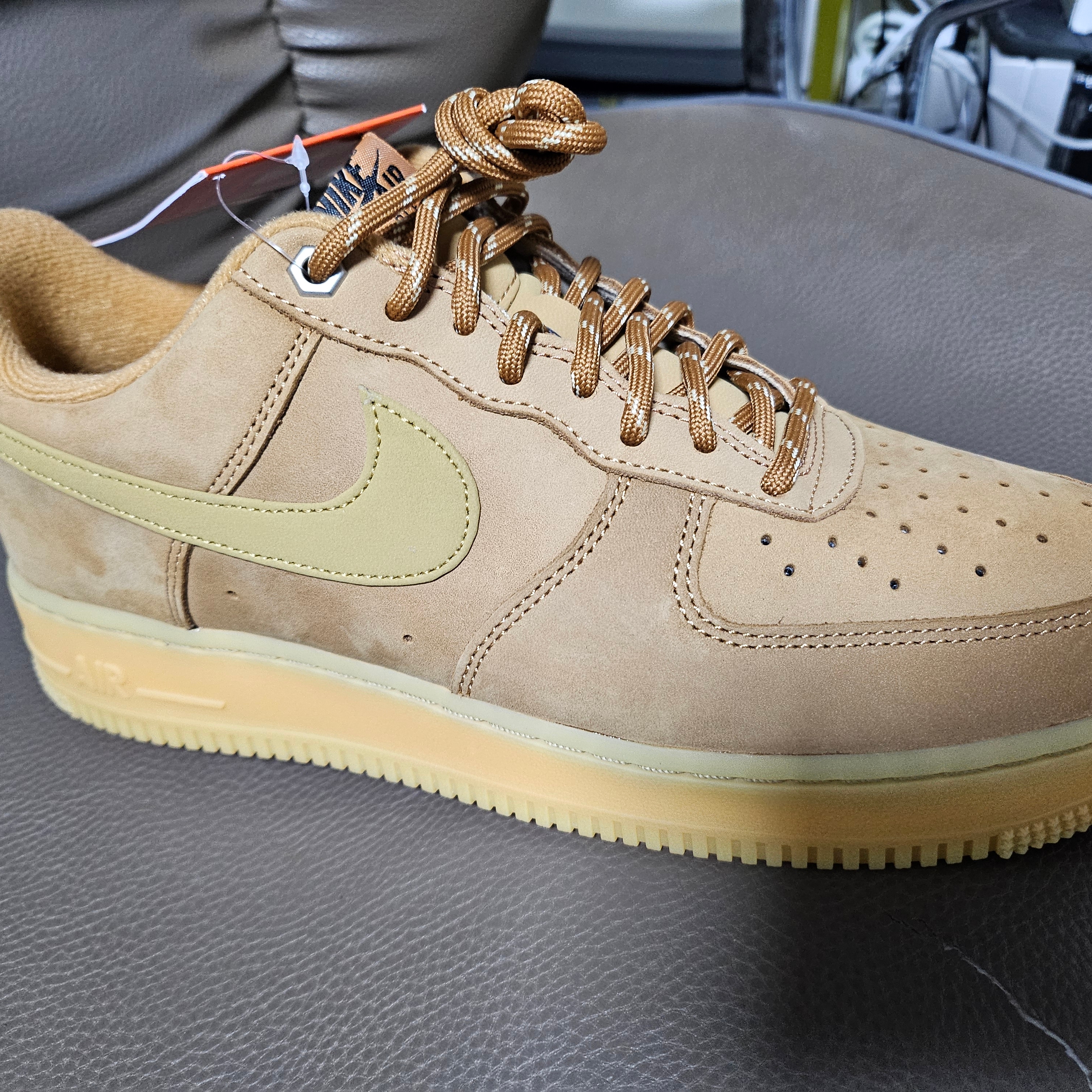 Nike Air Force 1 '07 WB Flax 착용 스타일 - 1