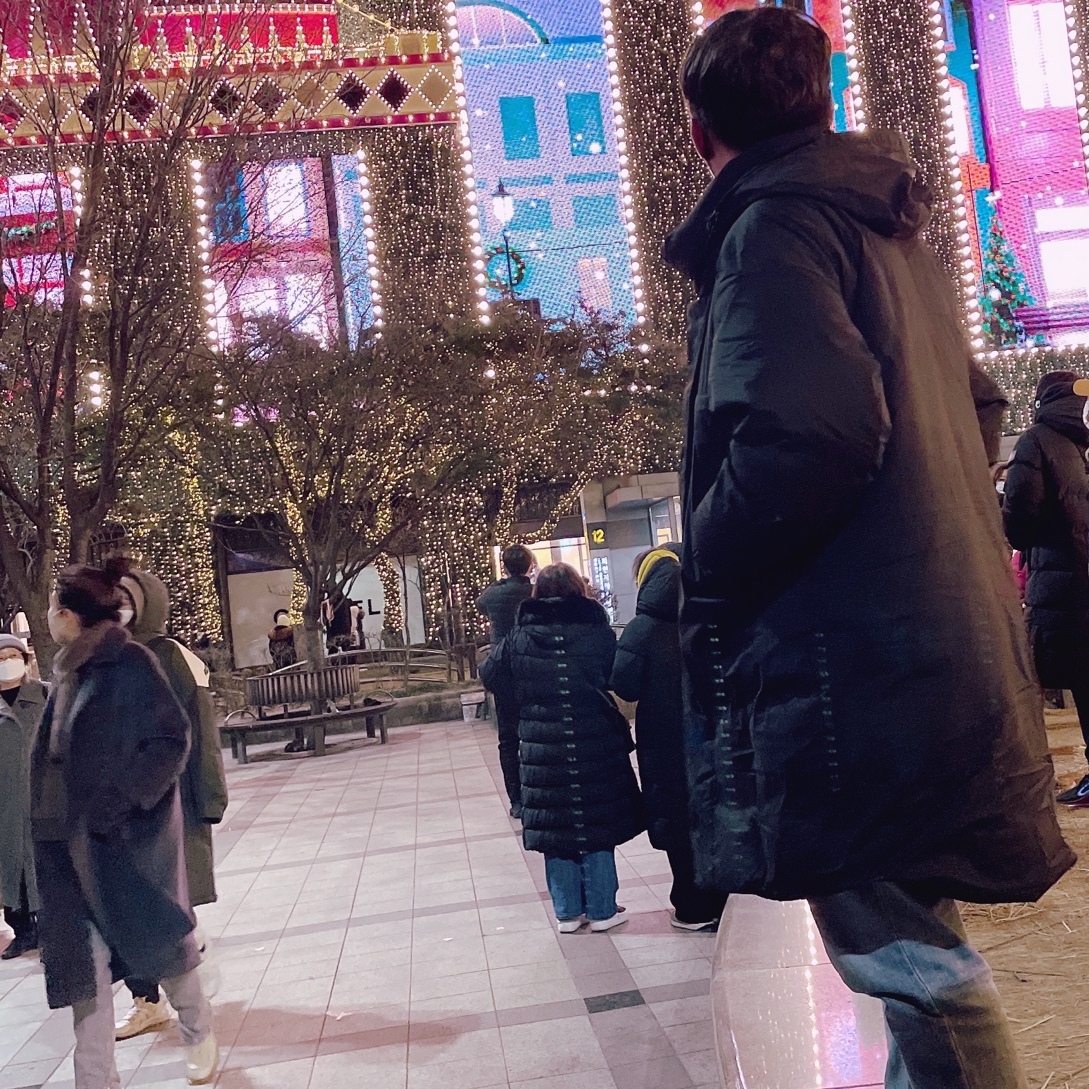 K2 Thinair Re:Vibe Long Down Jacket Black 착용 스타일