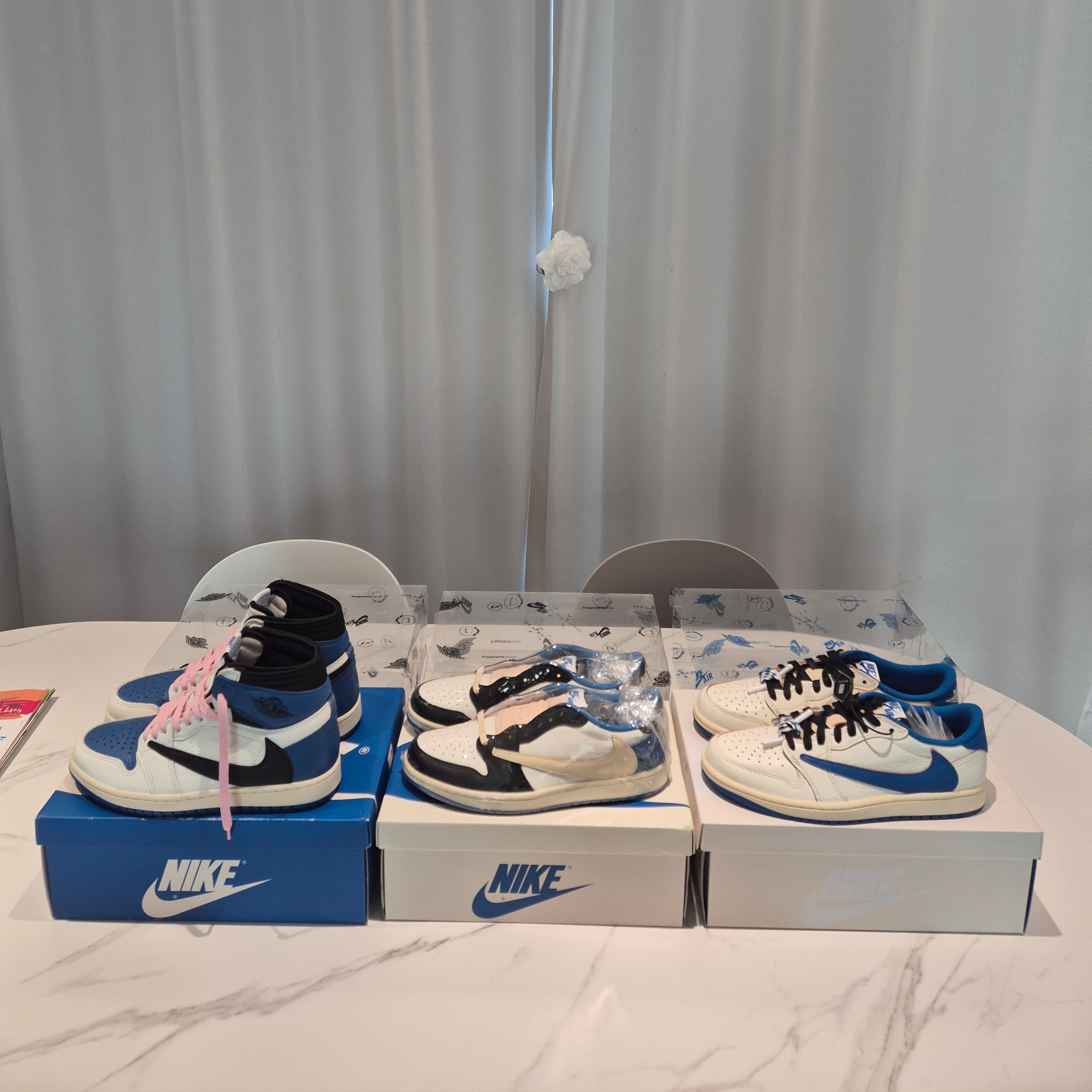 Jordan 1 x Travis Scott x Fragment Retro Low OG SP Sail Military Blue, Jordan 1 x Travis Scott x Fragment Retro Low OG SP Military Blue 착용 스타일 - 1