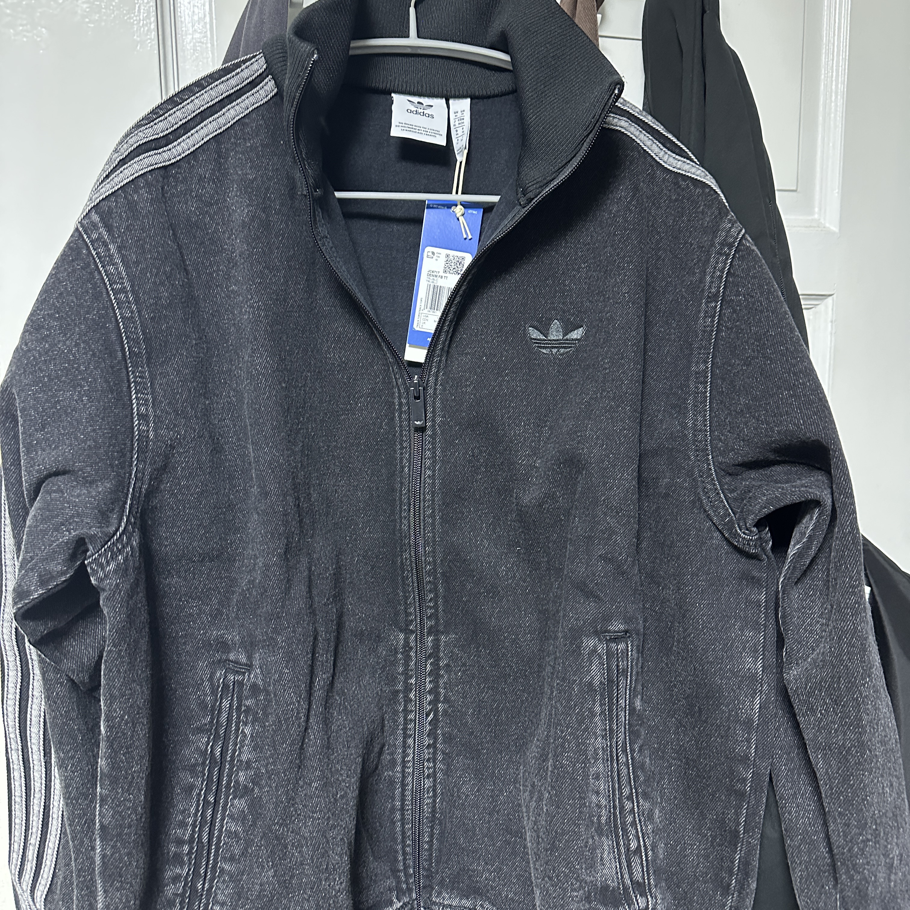 Adidas Adicolor Denim Firebird Track Top True Black Denim  - US Sizing 착용 스타일