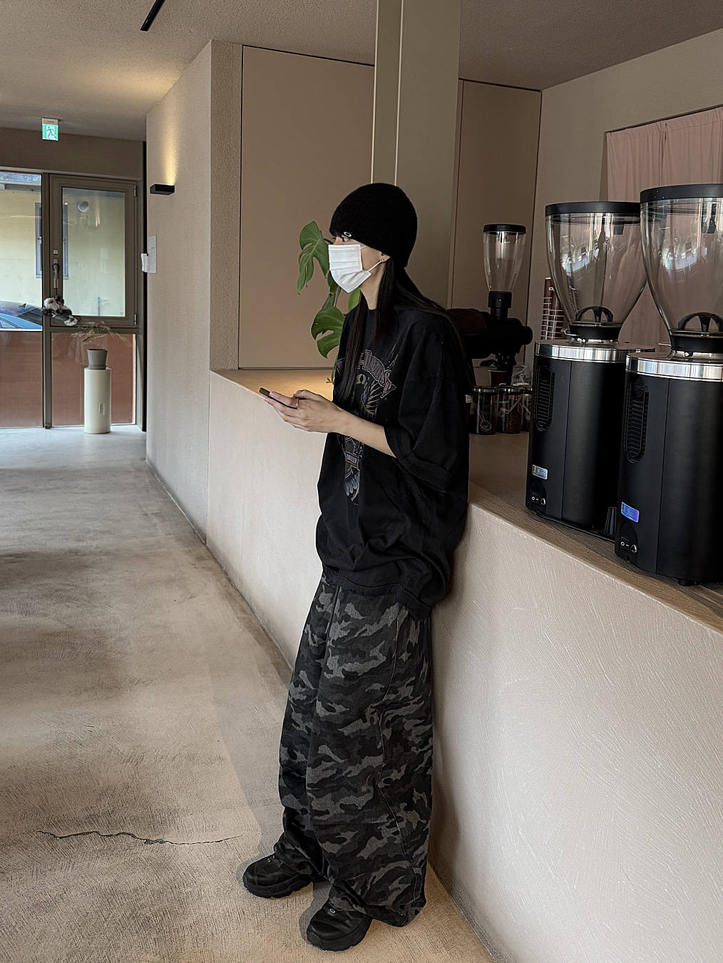 Oakley Light Breathe Triple Black, Oakley Session Beanie Blackout 착용 스타일 - 1