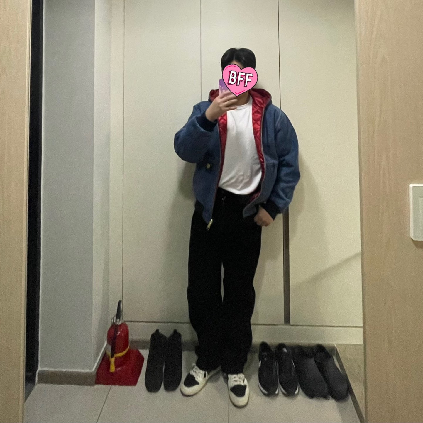 Carhartt WIP OG Active Denim Jacket 50th Anniversary Edition Blue USA Red, Carhartt WIP Coventry Corduroy 8 Wales Landon Pants Black 착용 스타일 - 4