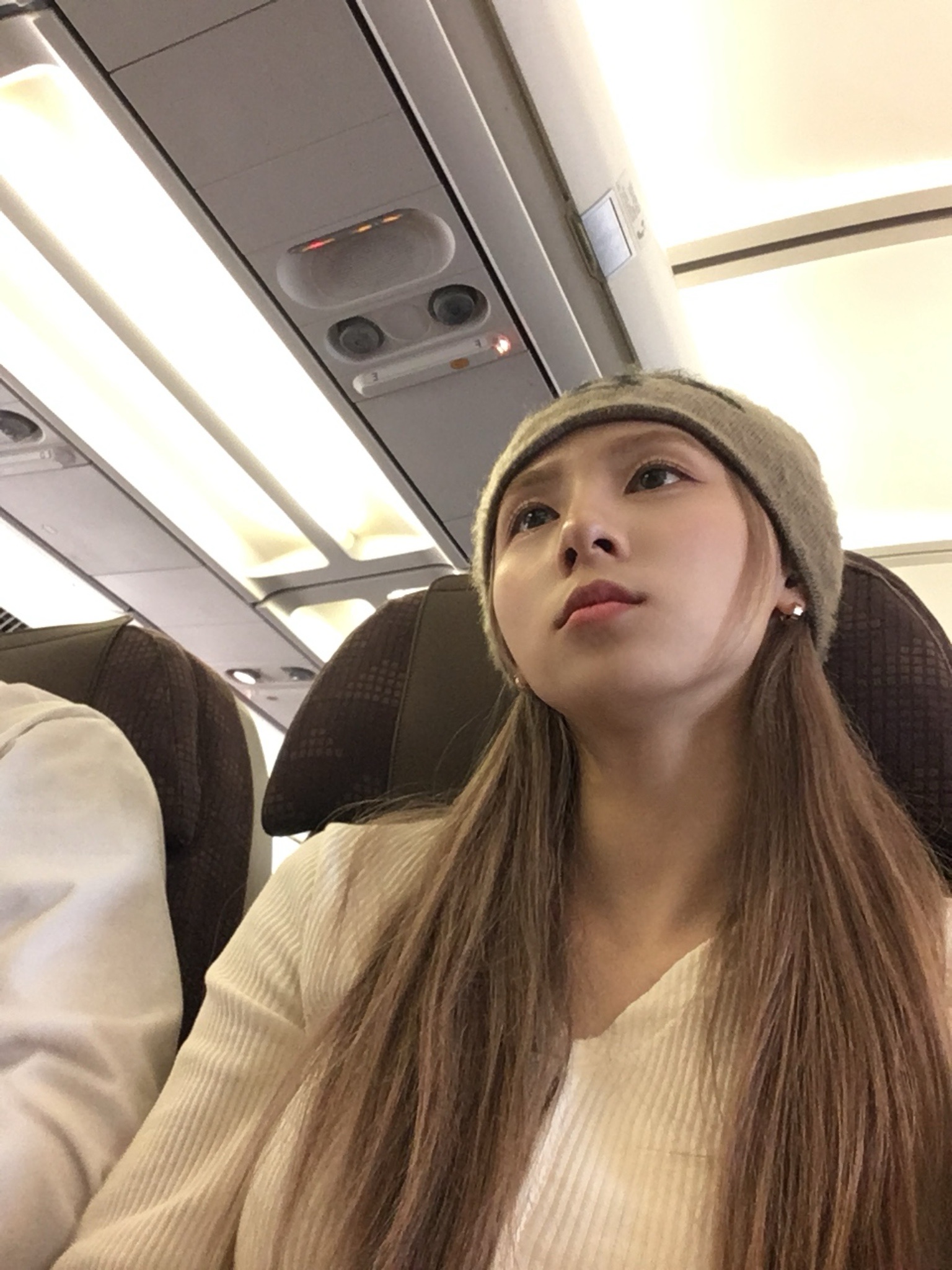 Stussy Brushed Out Stock Skullcap Beanie Sand 착용 스타일 - 3