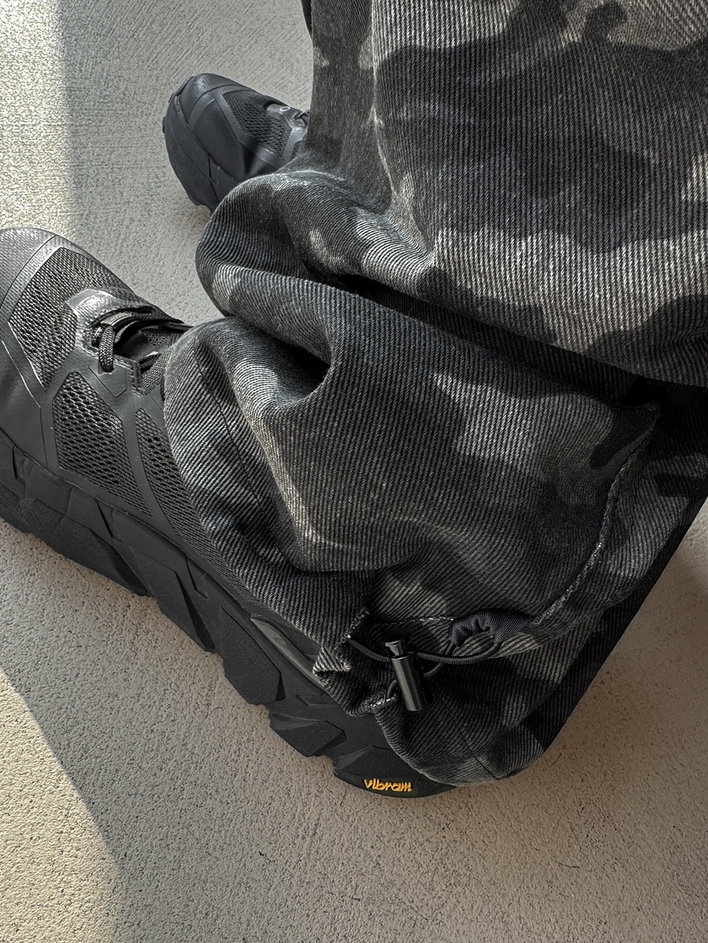 Oakley Light Breathe Triple Black, Oakley Session Beanie Blackout 착용 스타일 - 5