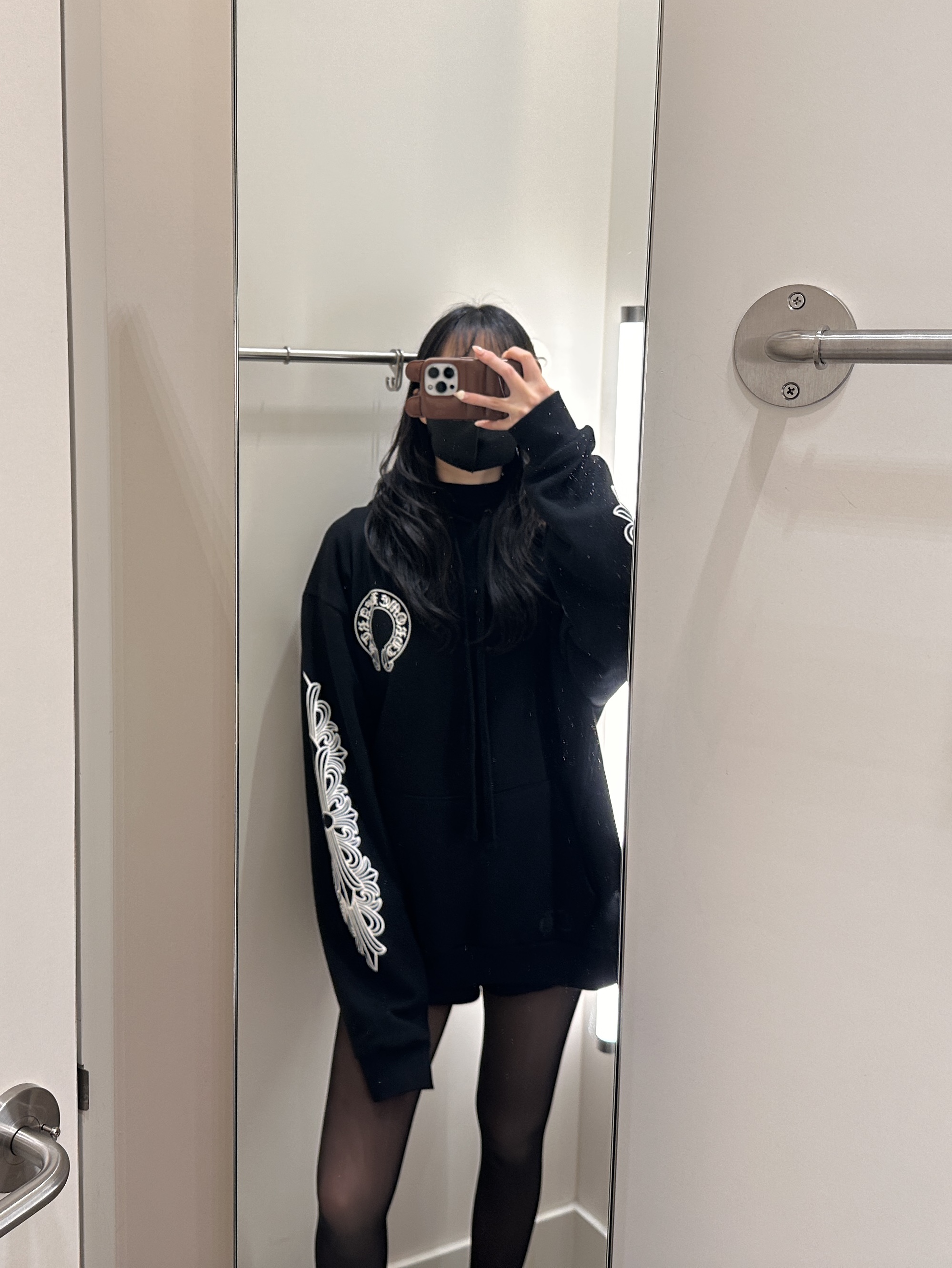 Chrome Hearts Horseshoe Floral Hoodie Black, Nike x Tiffany & Co. Air Force 1 Low SP 1837 착용 스타일 - 2