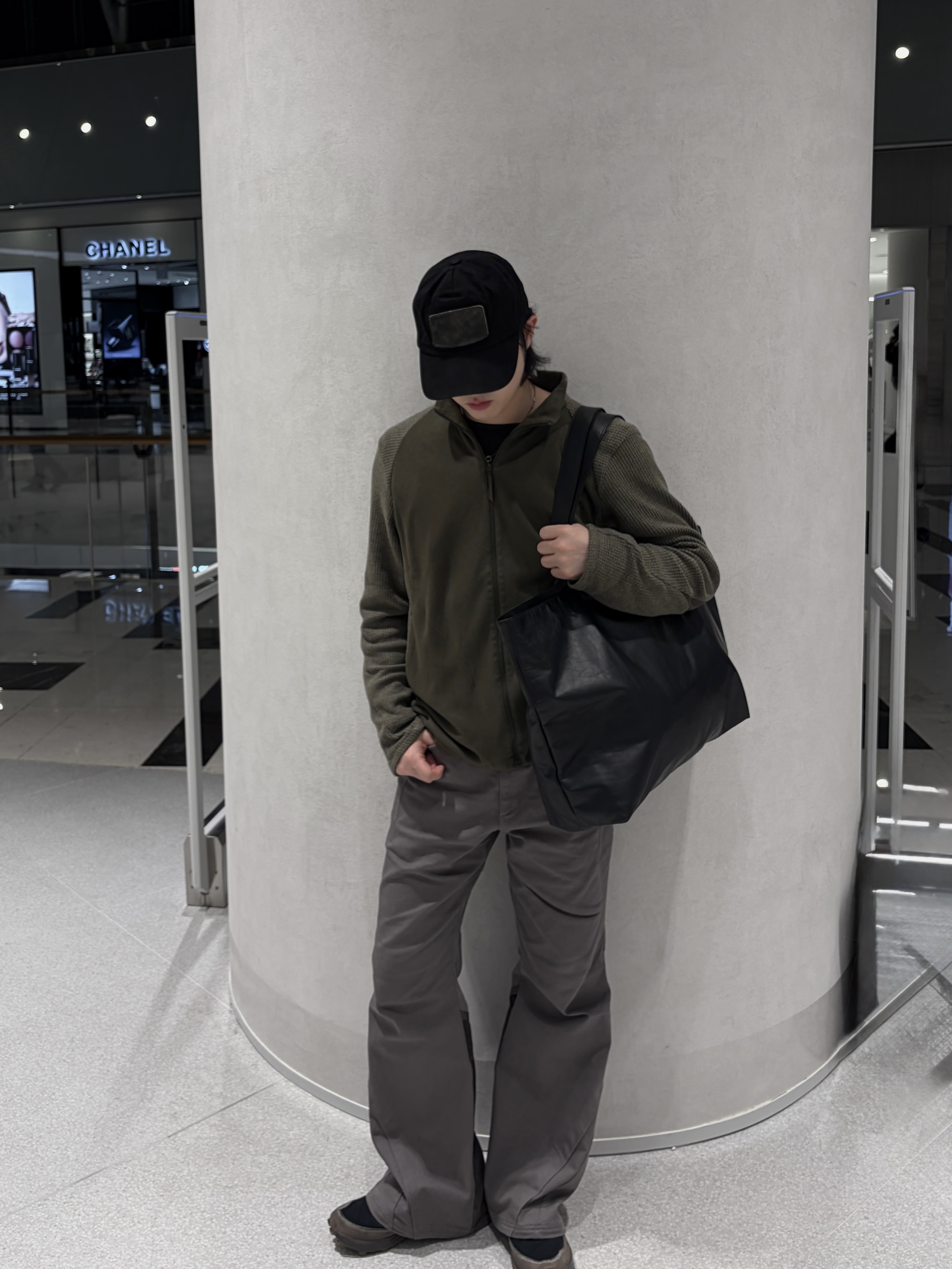 Xlim Ep.8 01 Cap Black, Post Archive Faction (Paf) 7.0 Fleece Right Olive Green 착용 스타일 - 1