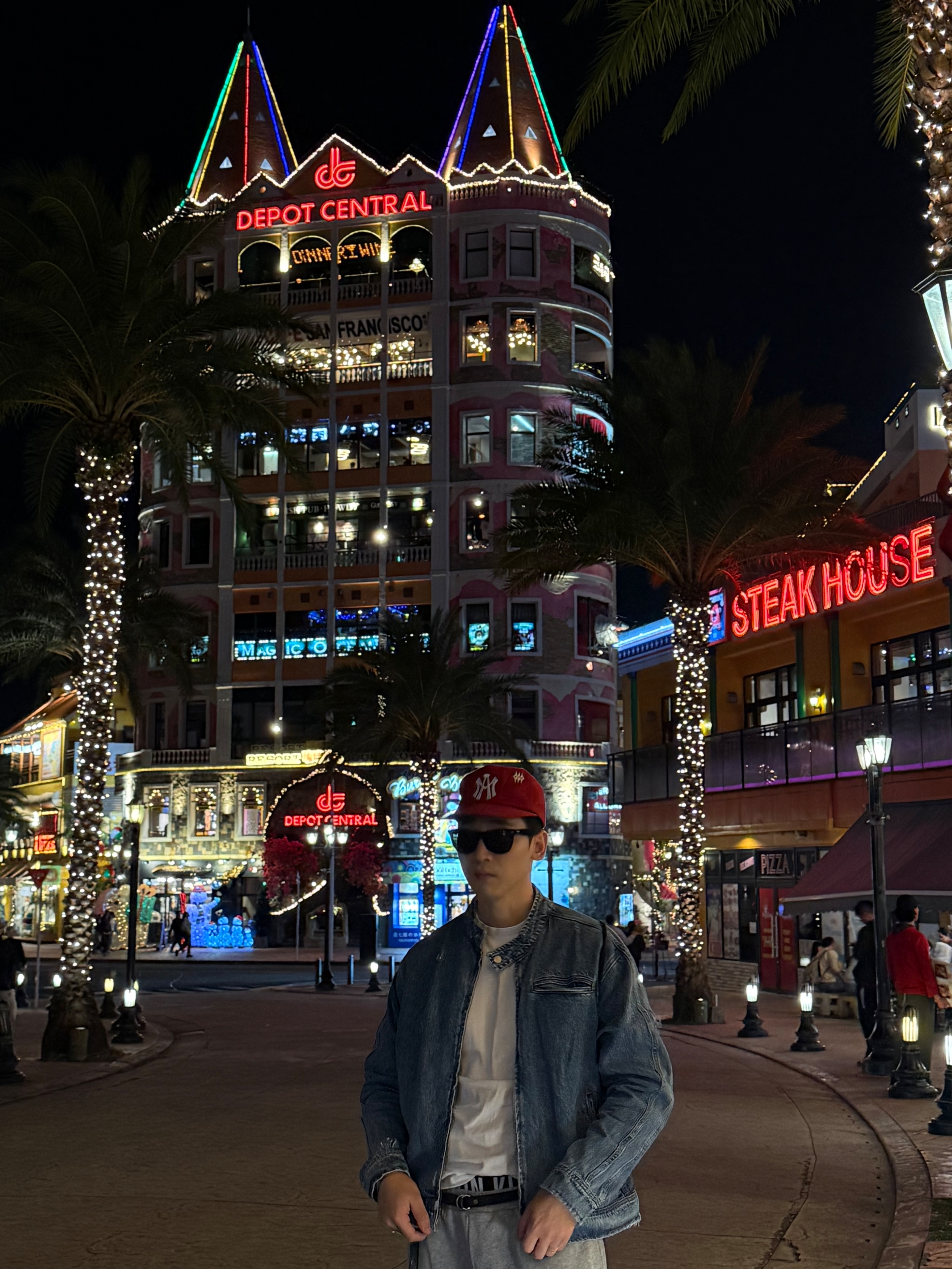 Nike x Jacquemus Moon Shoe SP Alabaster Off Noir, Ray-Ban Original Wayfarer Classic Polished Black Frame Green Classic G-15 Lenses Low Bridge Fit 착용 스타일 - 3