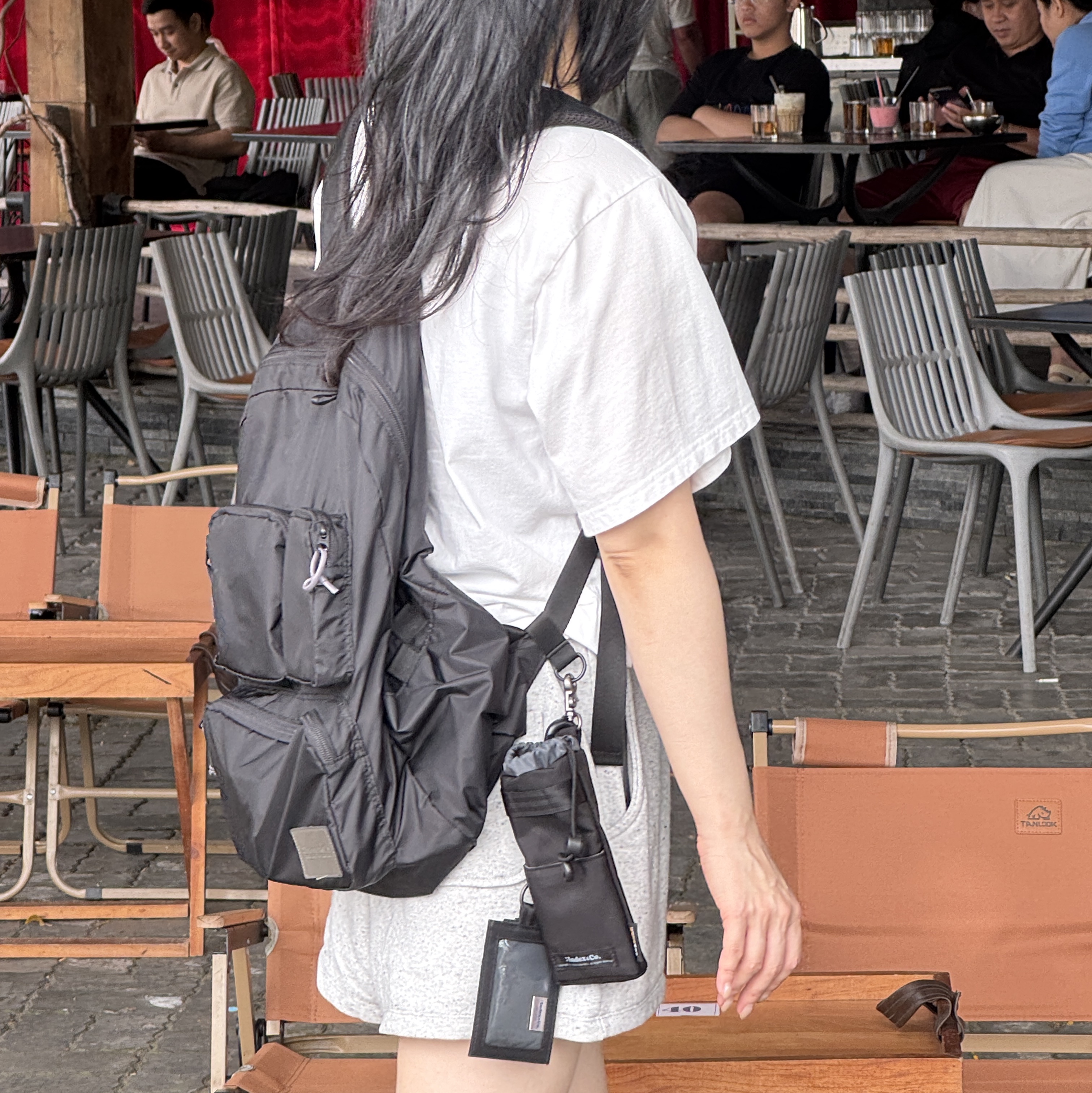 Index&Co. Movin 350g Daypack BK, Index&Co. Gadget Glasses Case Black 착용 스타일