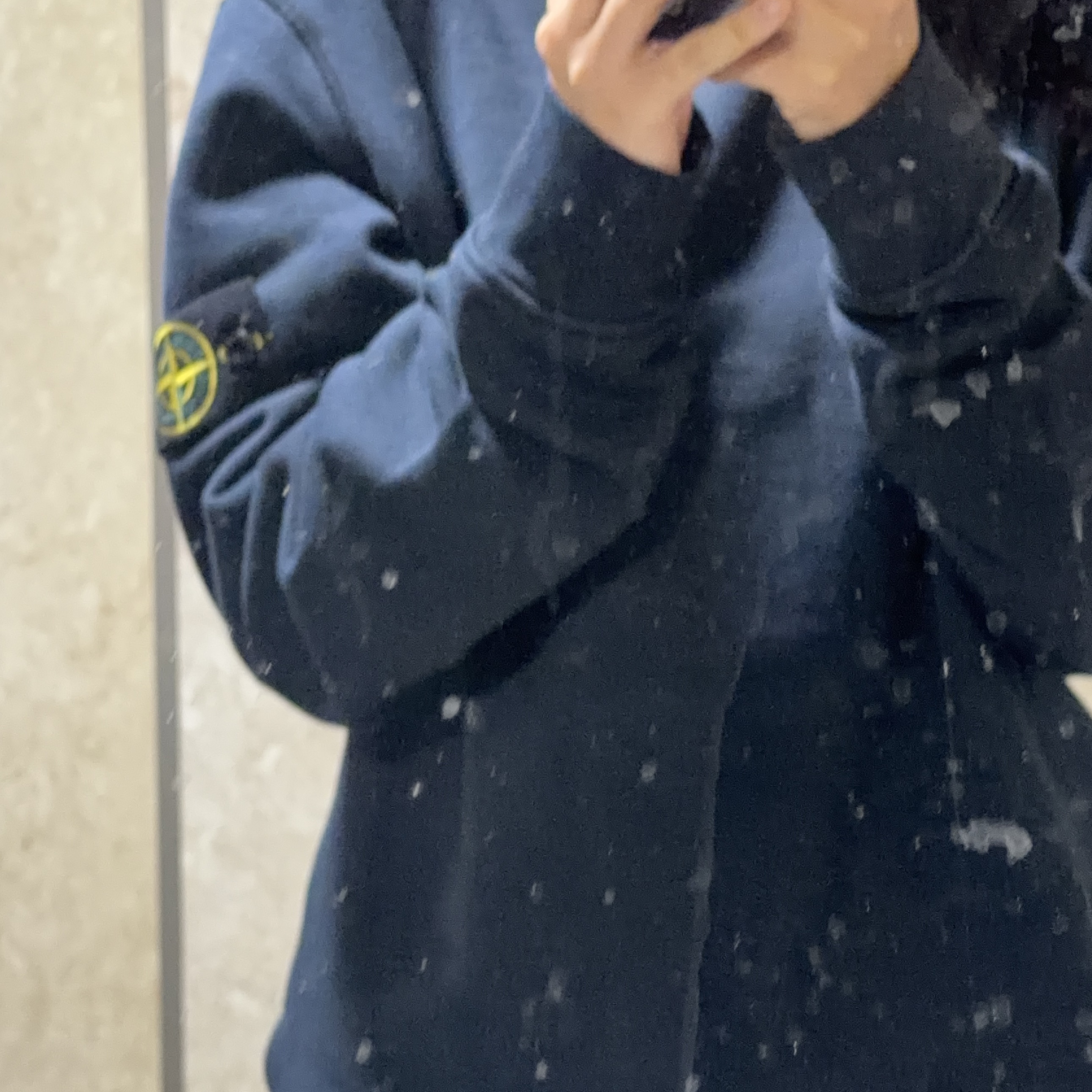 Stone Island 6100060 Organic Cotton Fleece Regular Fit Crewneck Sweatshirt with Elasticated Cuffs  Navy Blue - 25FW 착용 스타일