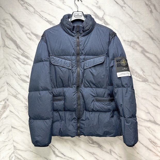 Stone Island 40123 Garment Dyed Crinkle Reps R-NY Down Jacket Navy Blue - 22FW 착용 스타일 - 1