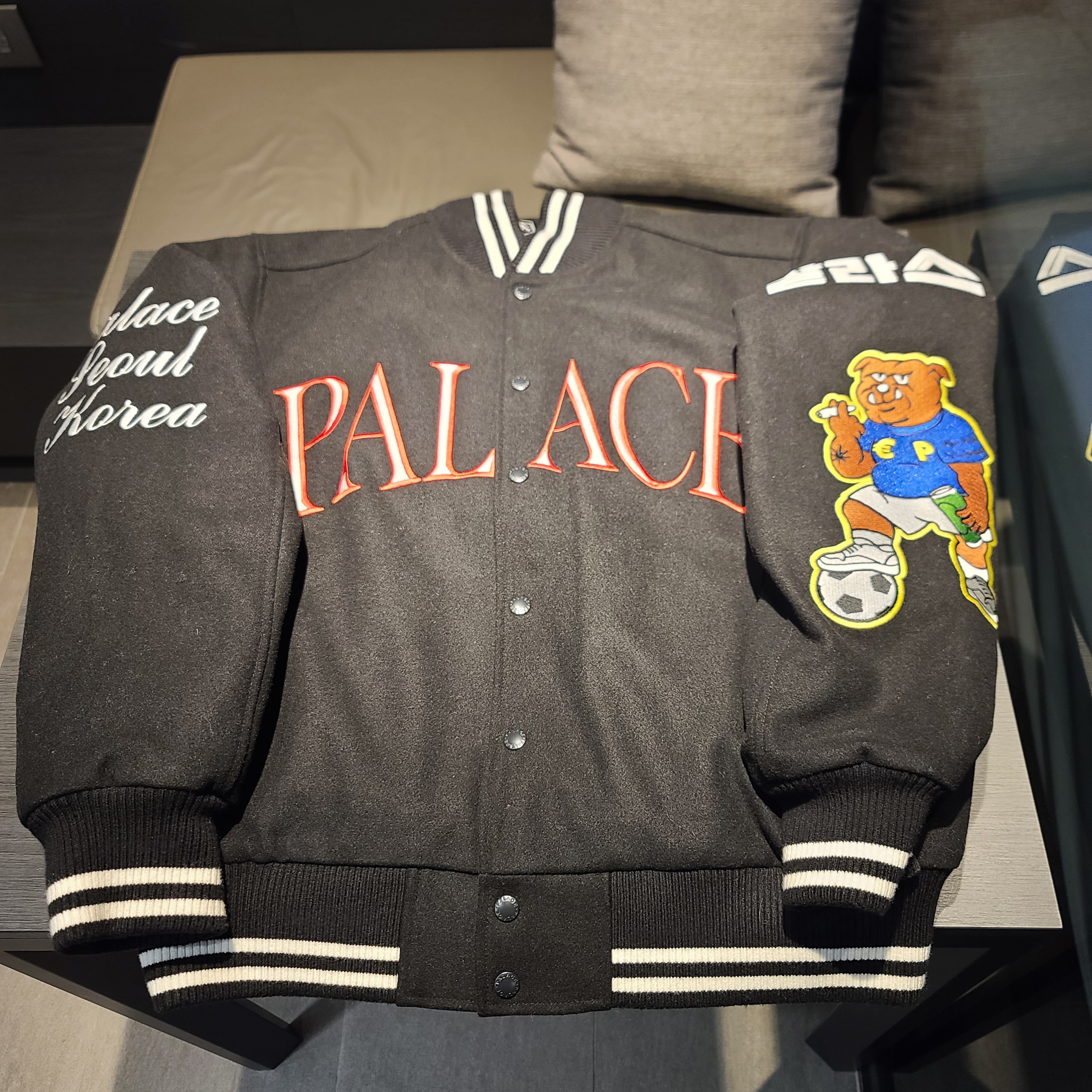 Palace Korea Varsity Jacket Black - 24SS 착용 스타일 - 1