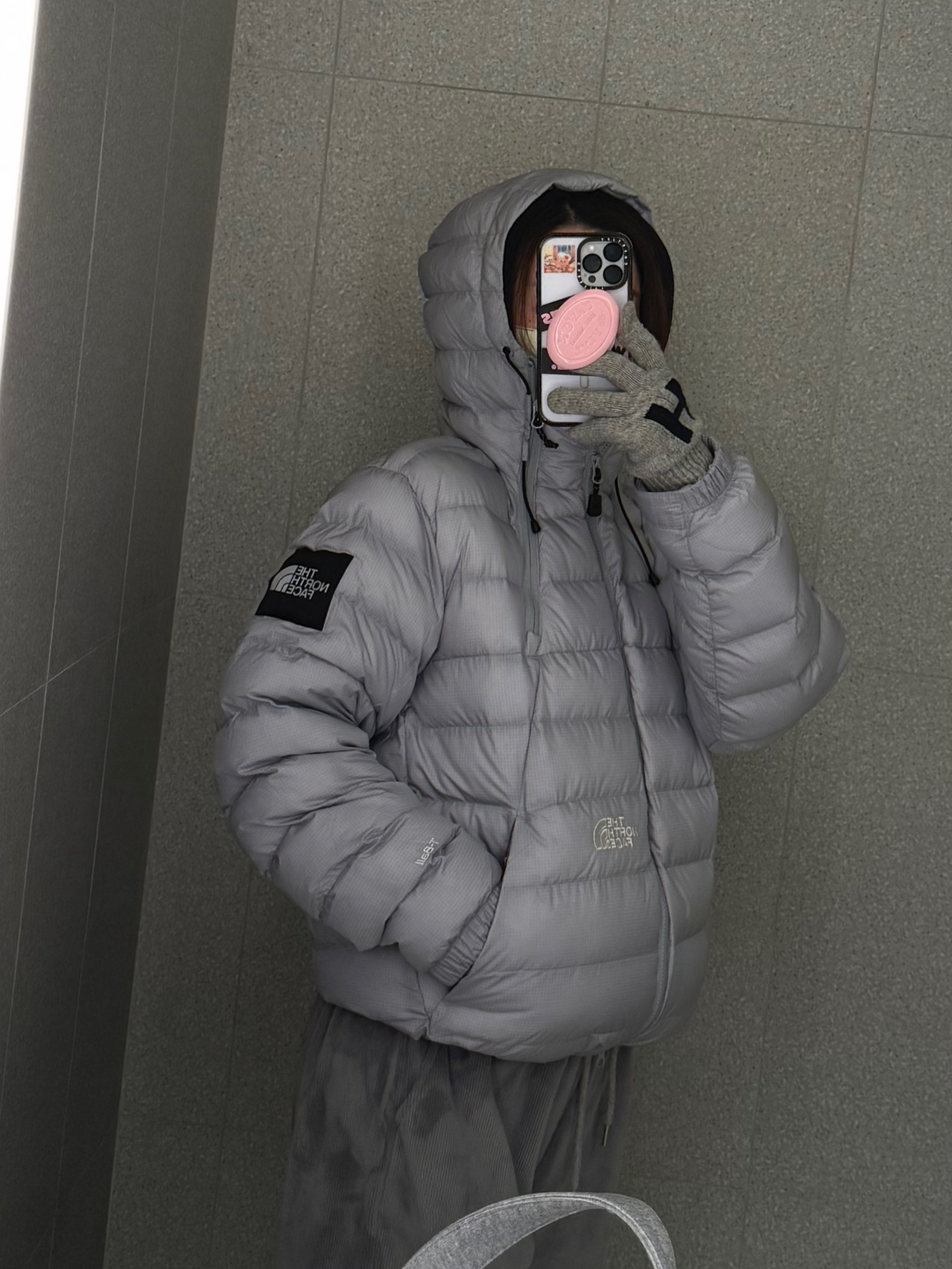 The North Face White Label Kalix T Jacket Metal Gray - 26SS, Human Made Heart Rubber Keychain Black 착용 스타일 - 2