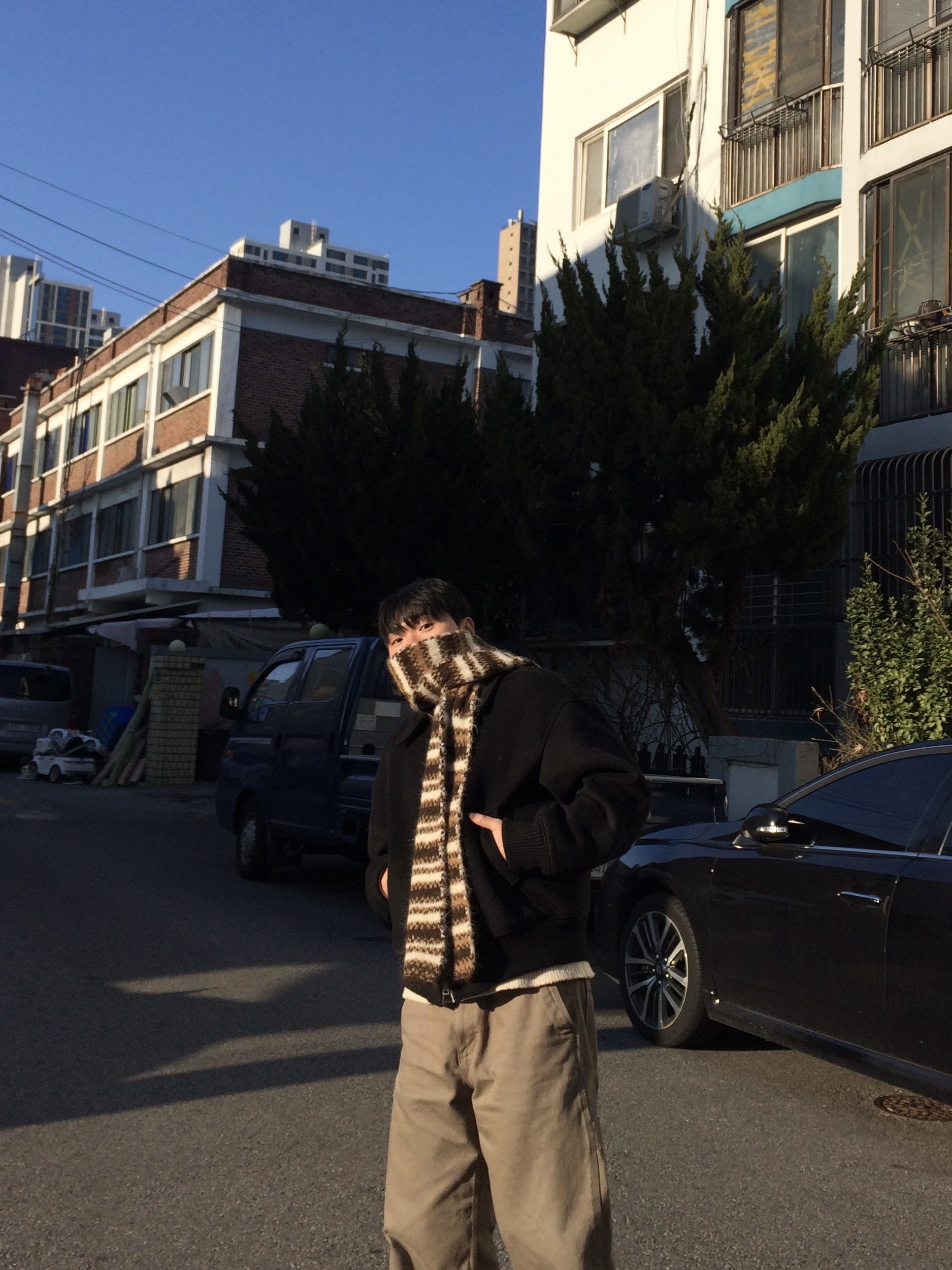 (W) GU Barrel Leg Pants Olive 착용 스타일 - 3