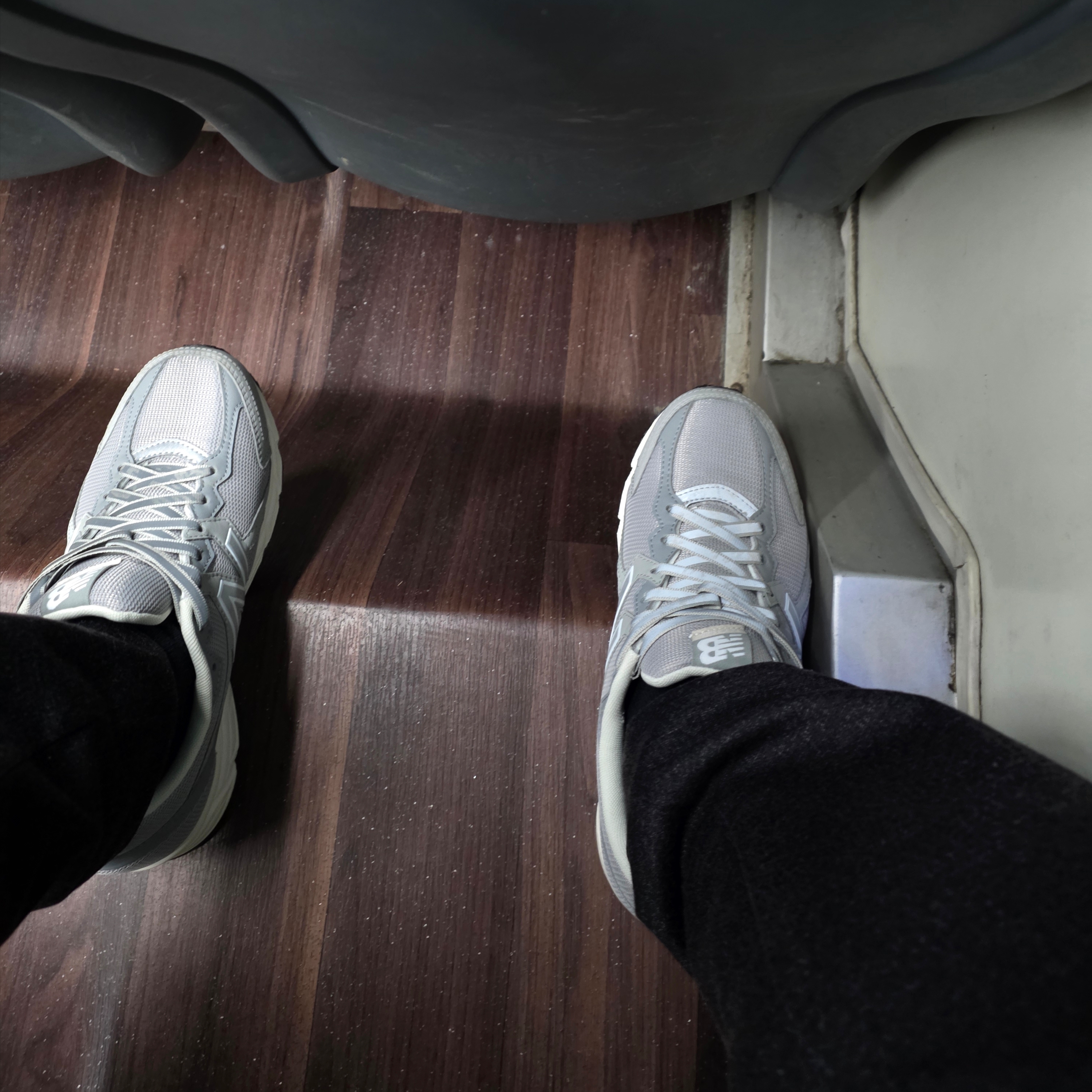 (W) New Balance 480v5 Gray - 4E XXWide 착용 스타일